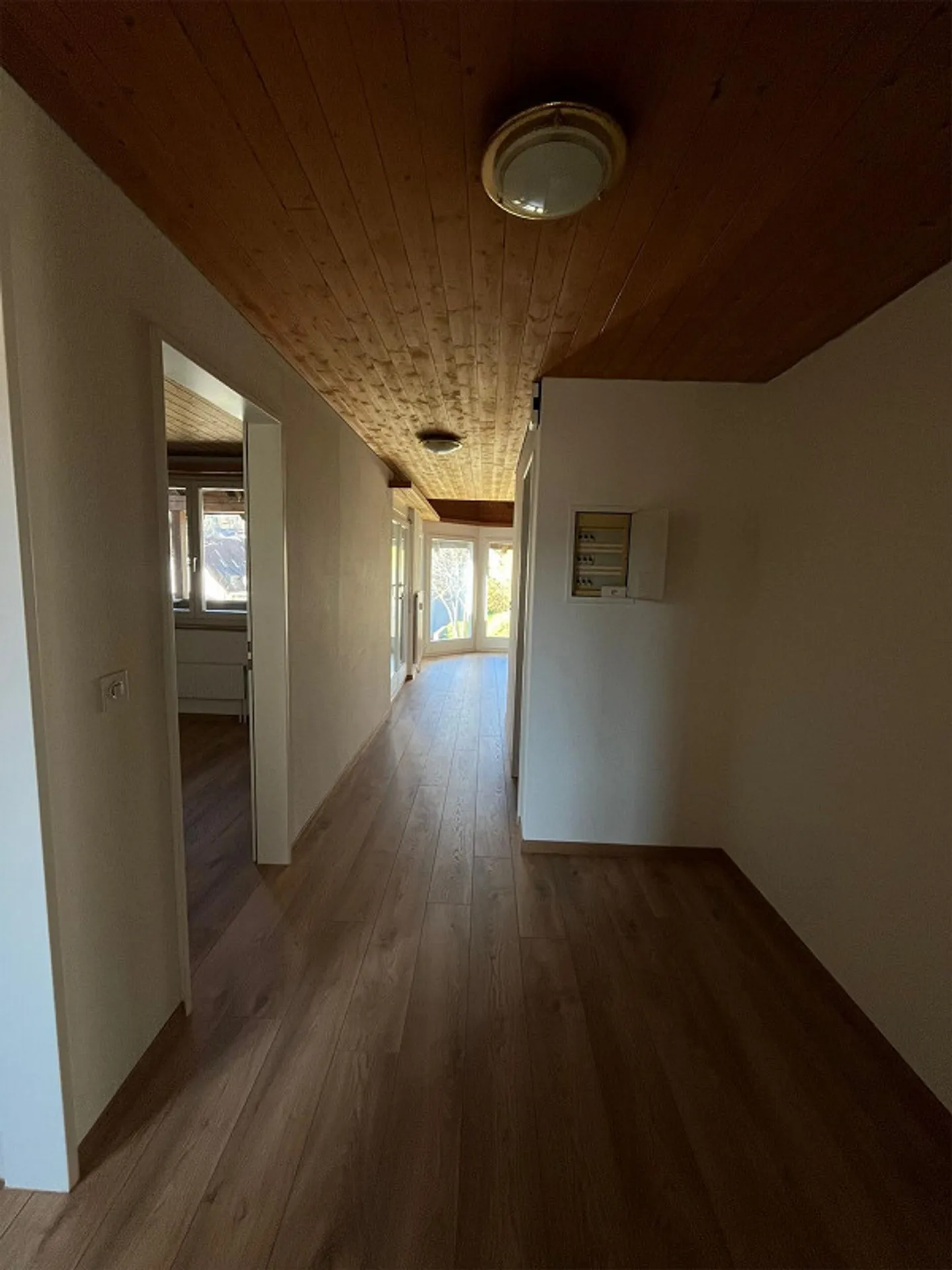 Helle 5-Zimmer-Wohnung in Grellingen - Foto 4 von 13