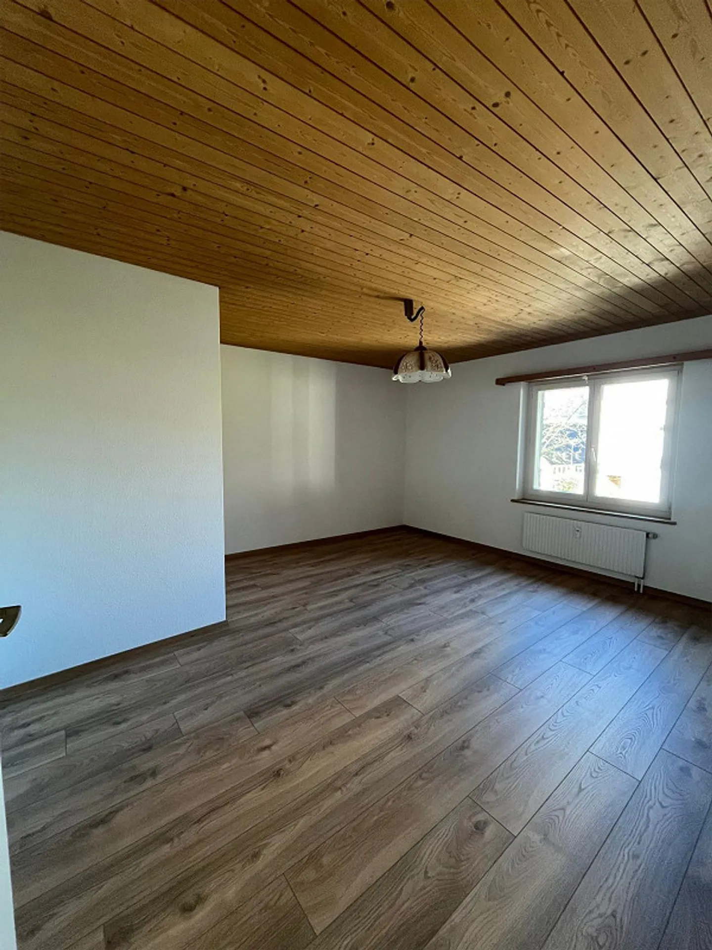 Helle 5-Zimmer-Wohnung in Grellingen - Foto 10 von 13