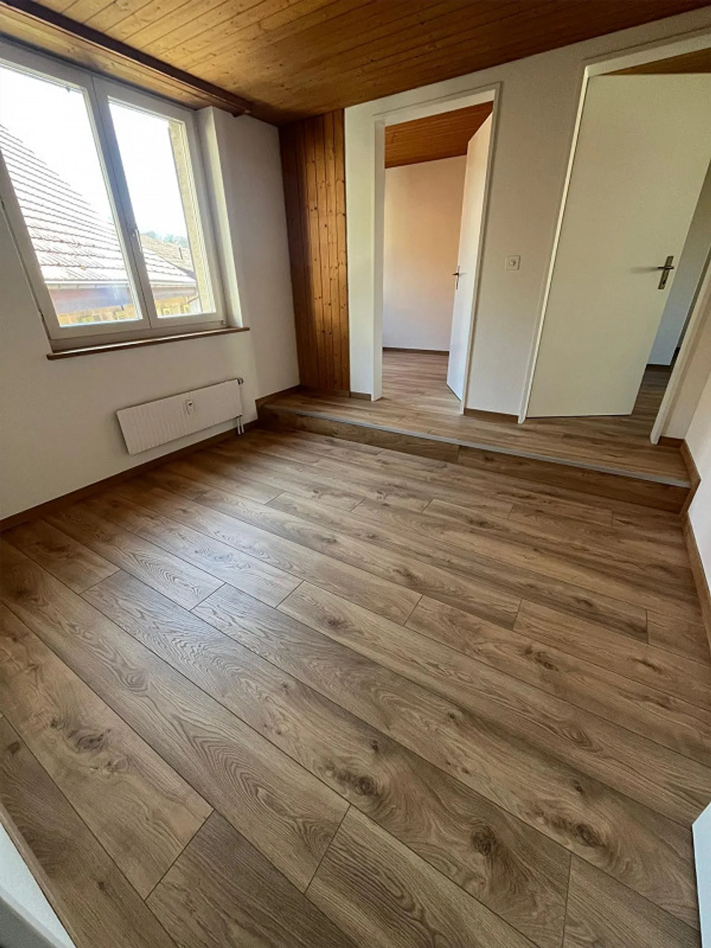 Helle 5-Zimmer-Wohnung in Grellingen - Foto 9 von 13