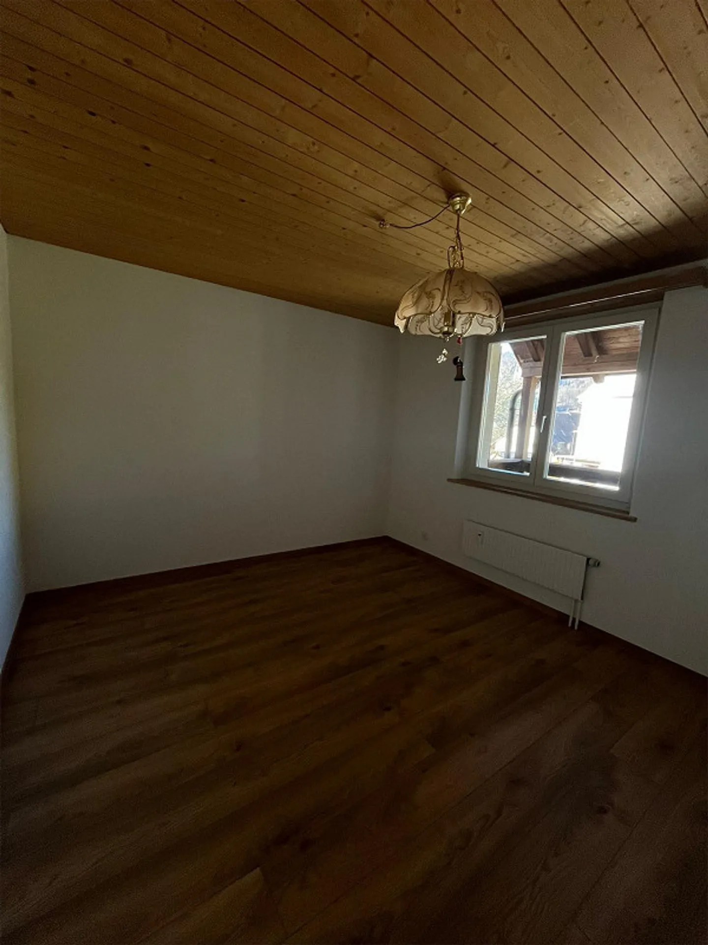 Helle 5-Zimmer-Wohnung in Grellingen - Foto 12 von 13