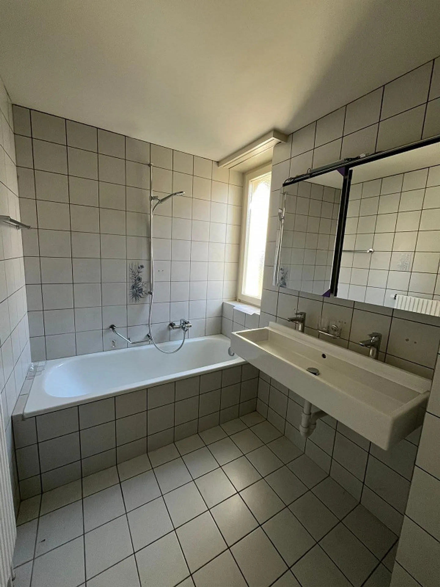 Helle 5-Zimmer-Wohnung in Grellingen - Foto 13 von 13