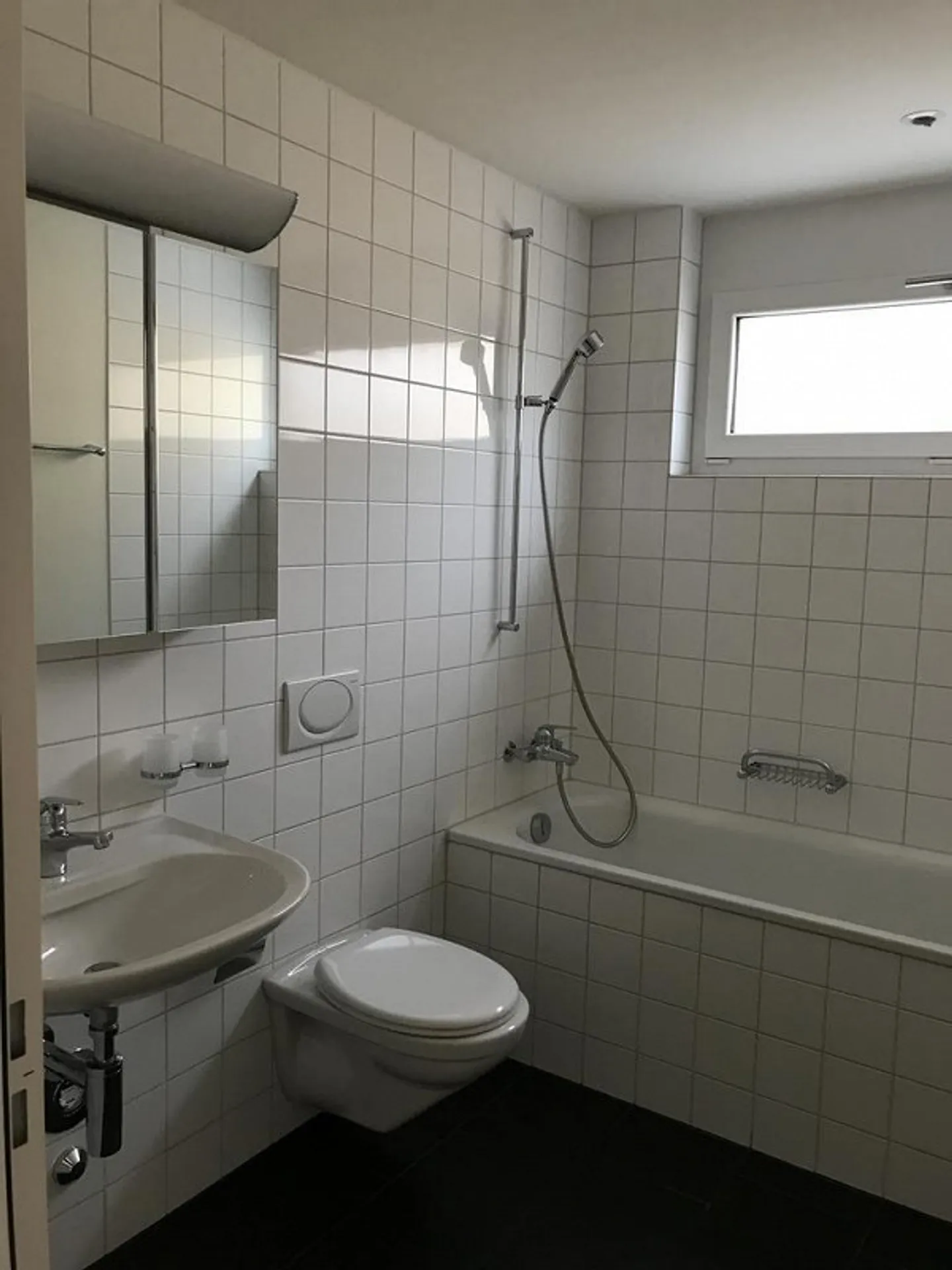 Time for a change? - Photo 3 of 7