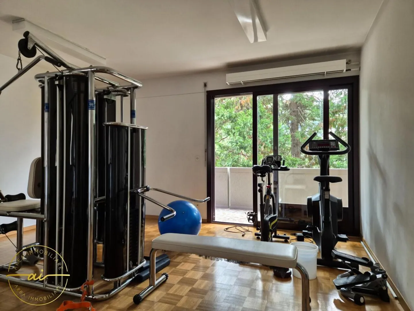 APPARTEMENT PRATIQUE 3.5 PIÈCES DANS UN SECTEUR CENTRAL - MENDRISIO - Photo 11 sur 13