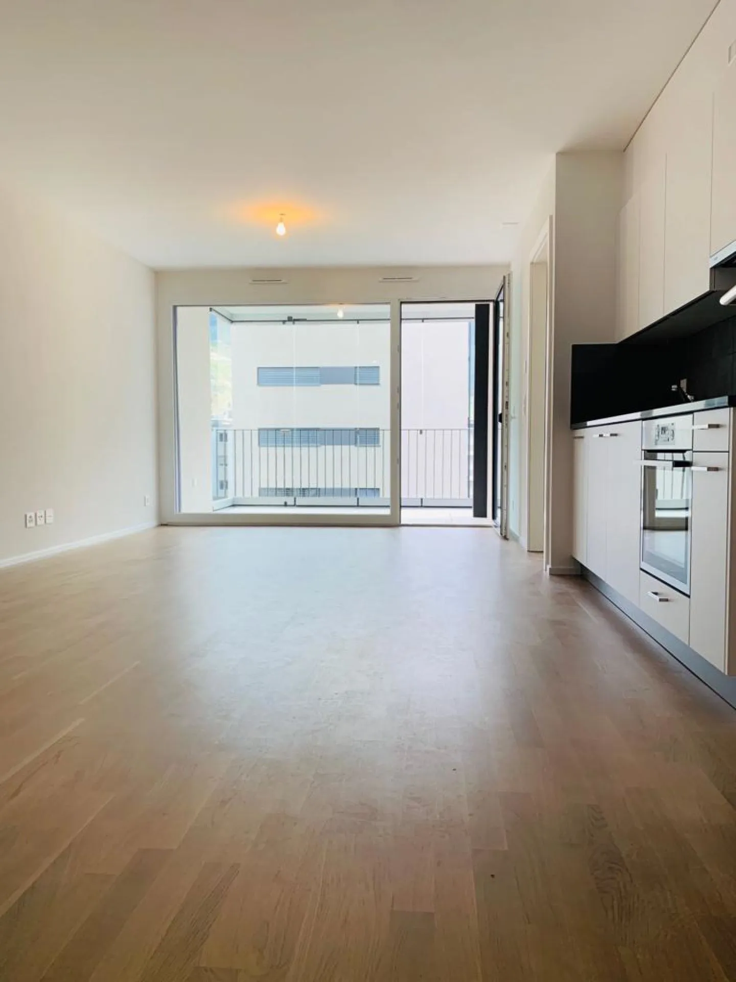 Schöne 2,5-Zimmer-Wohnung ideal gelegen in Martigny - Foto 2 von 9