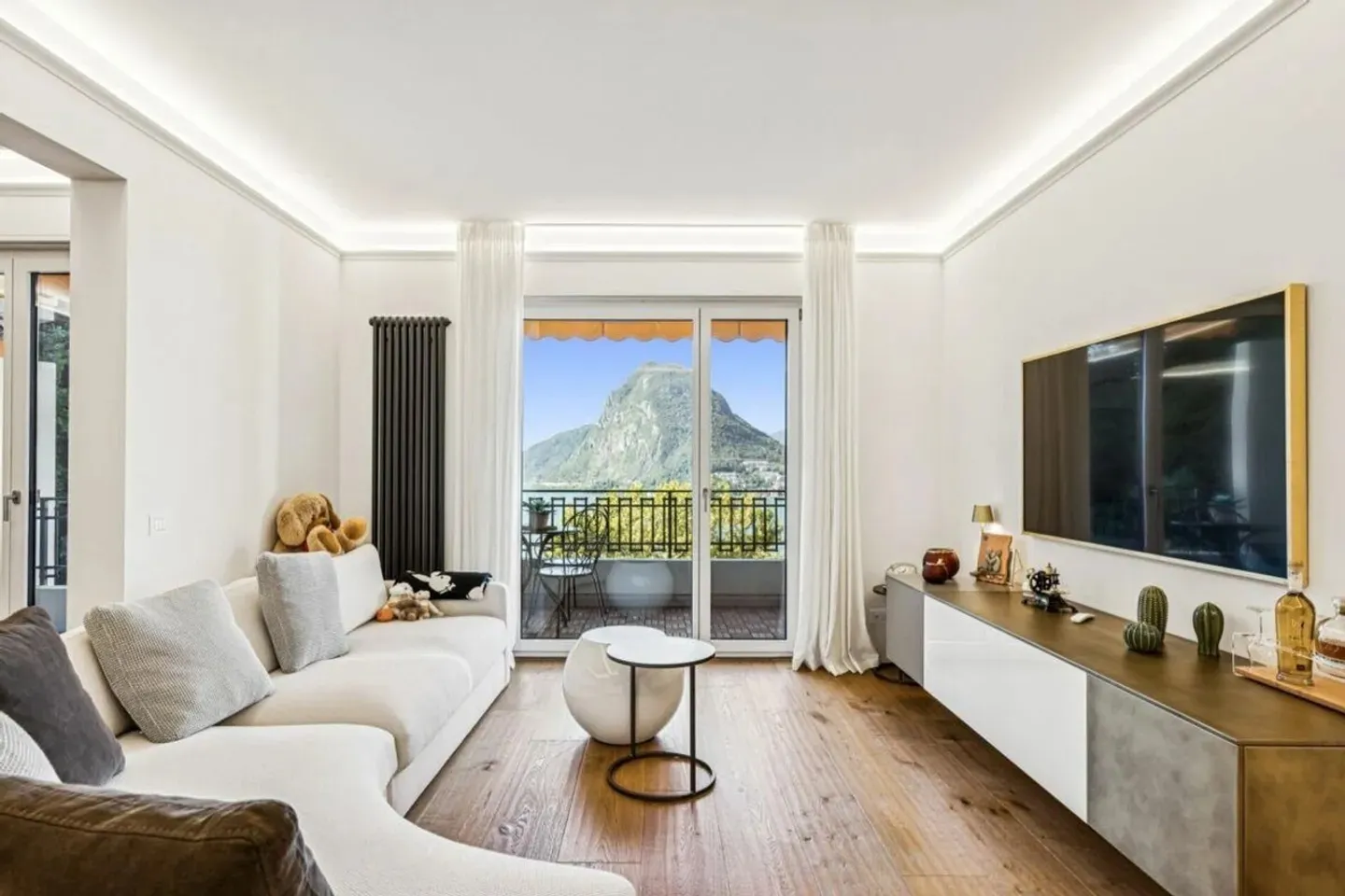 Exklusive 7,5-Zimmer-Wohnung in Castagnola mit Blick auf den See und die Berge - Foto 3 von 19