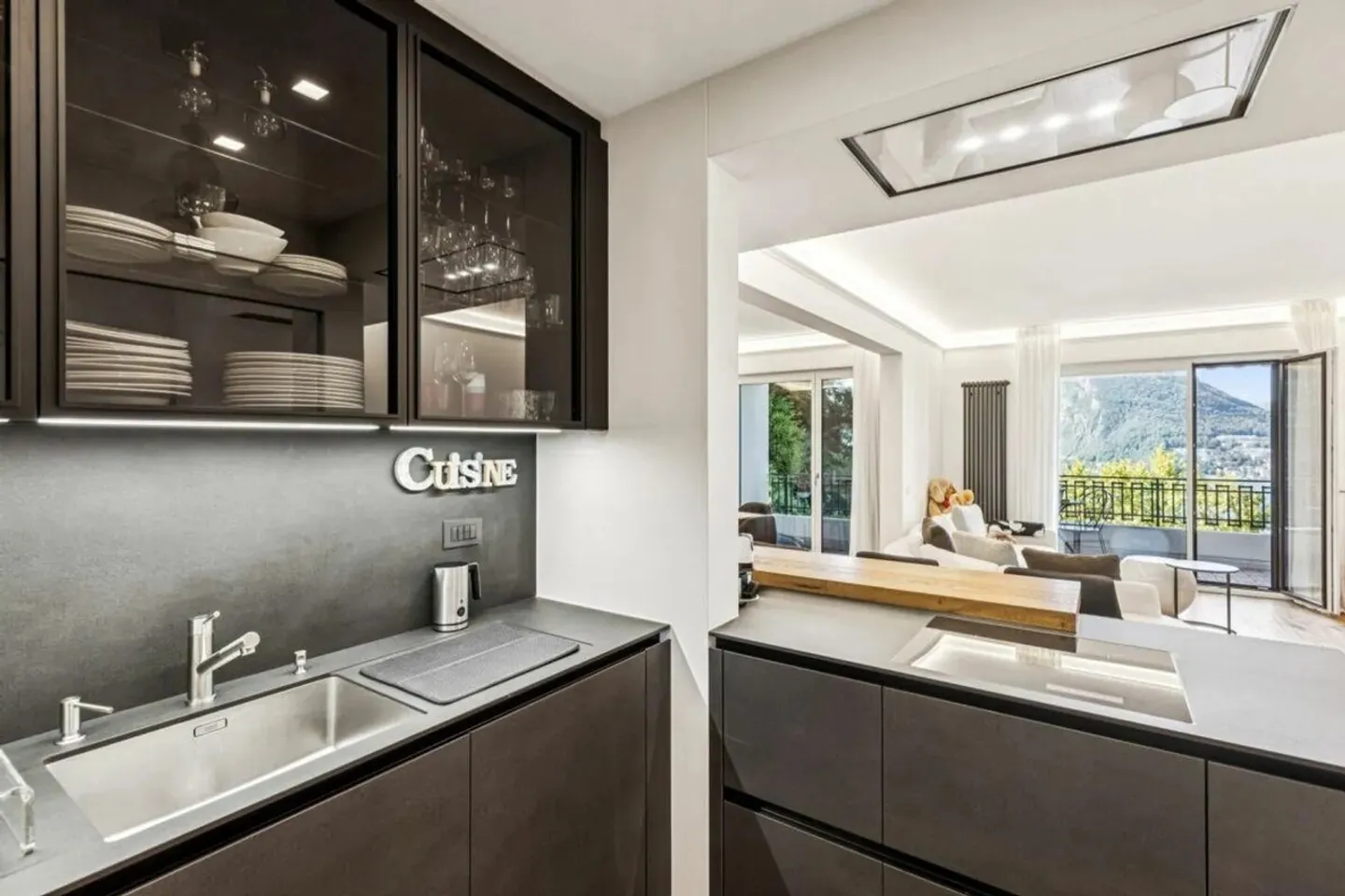 Exklusive 7,5-Zimmer-Wohnung in Castagnola mit Blick auf den See und die Berge - Foto 4 von 19