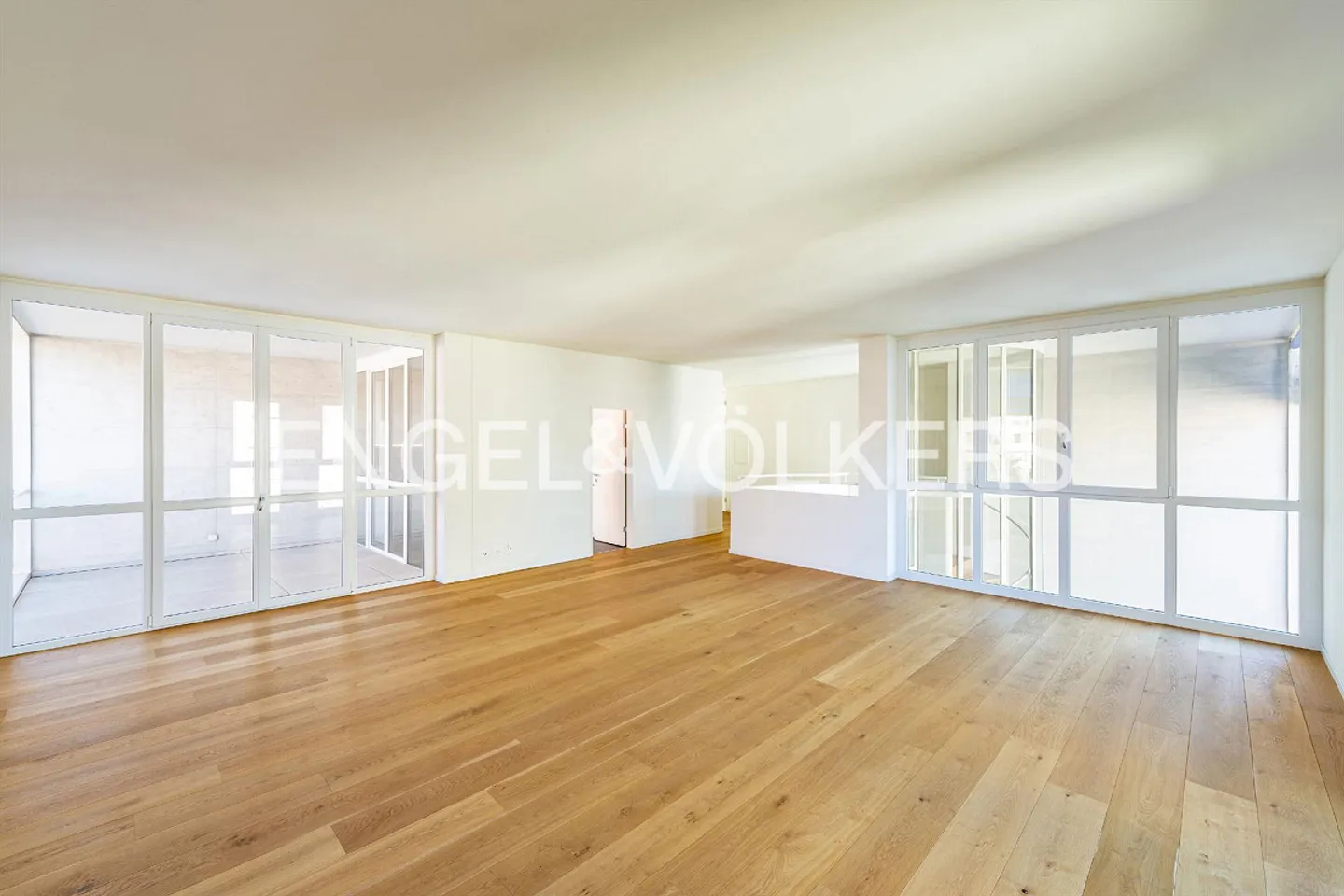 Renovated Central Duplex with Bright Rooms - Photo 3 of 13