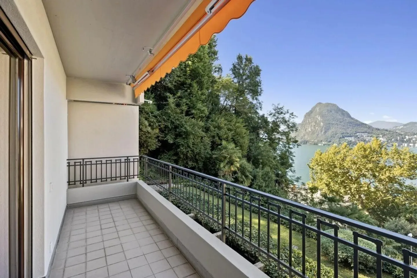 Exklusive 7,5-Zimmer-Wohnung in Castagnola mit Blick auf den See und die Berge - Foto 16 von 19