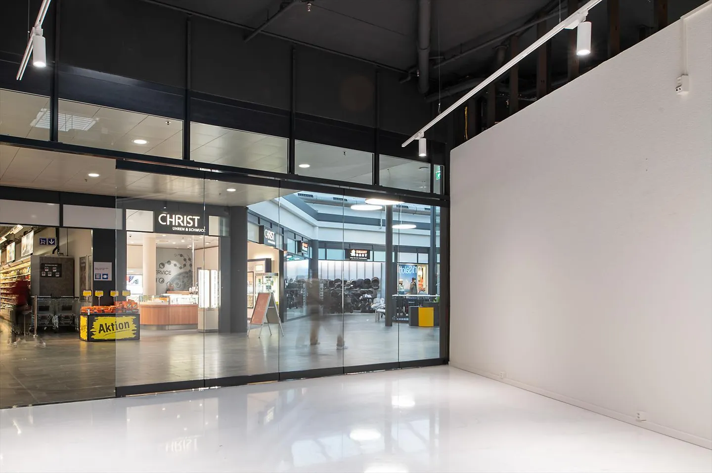 Spazio commerciale attraente nel Centro Grueßen - Foto 2 di 4