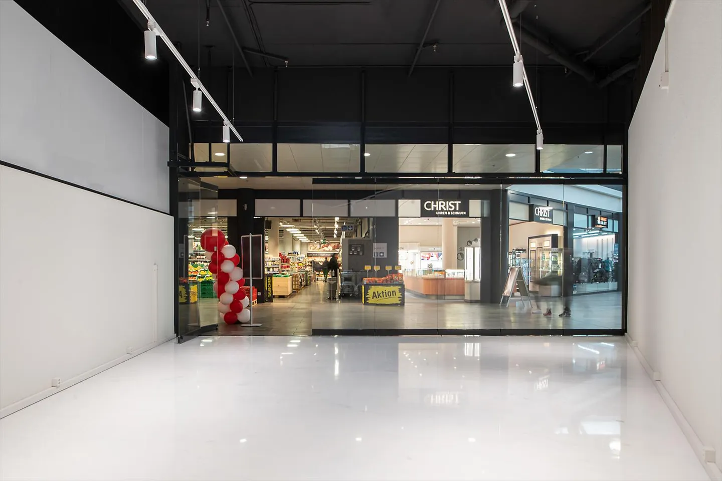 Spazio commerciale attraente nel Centro Grueßen - Foto 3 di 4