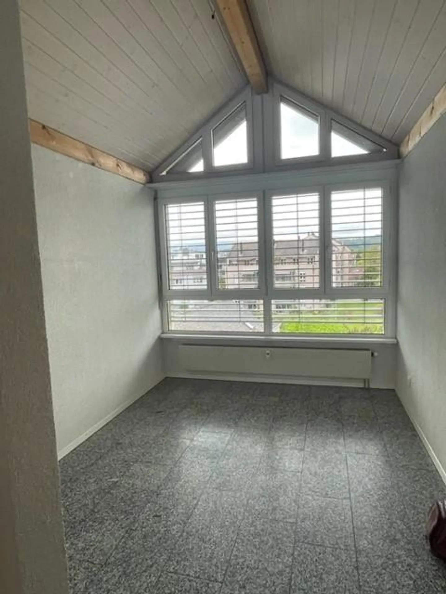 Great attic apartment with gallery! - Photo 5 of 6