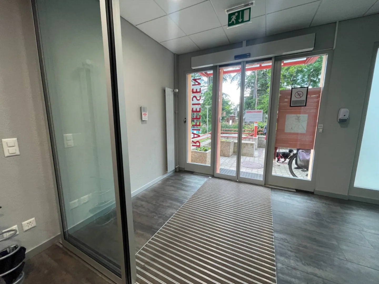 Bureaux modernes de 7 pièces à Satigny - disponibles immédiatement - Photo 4 sur 10