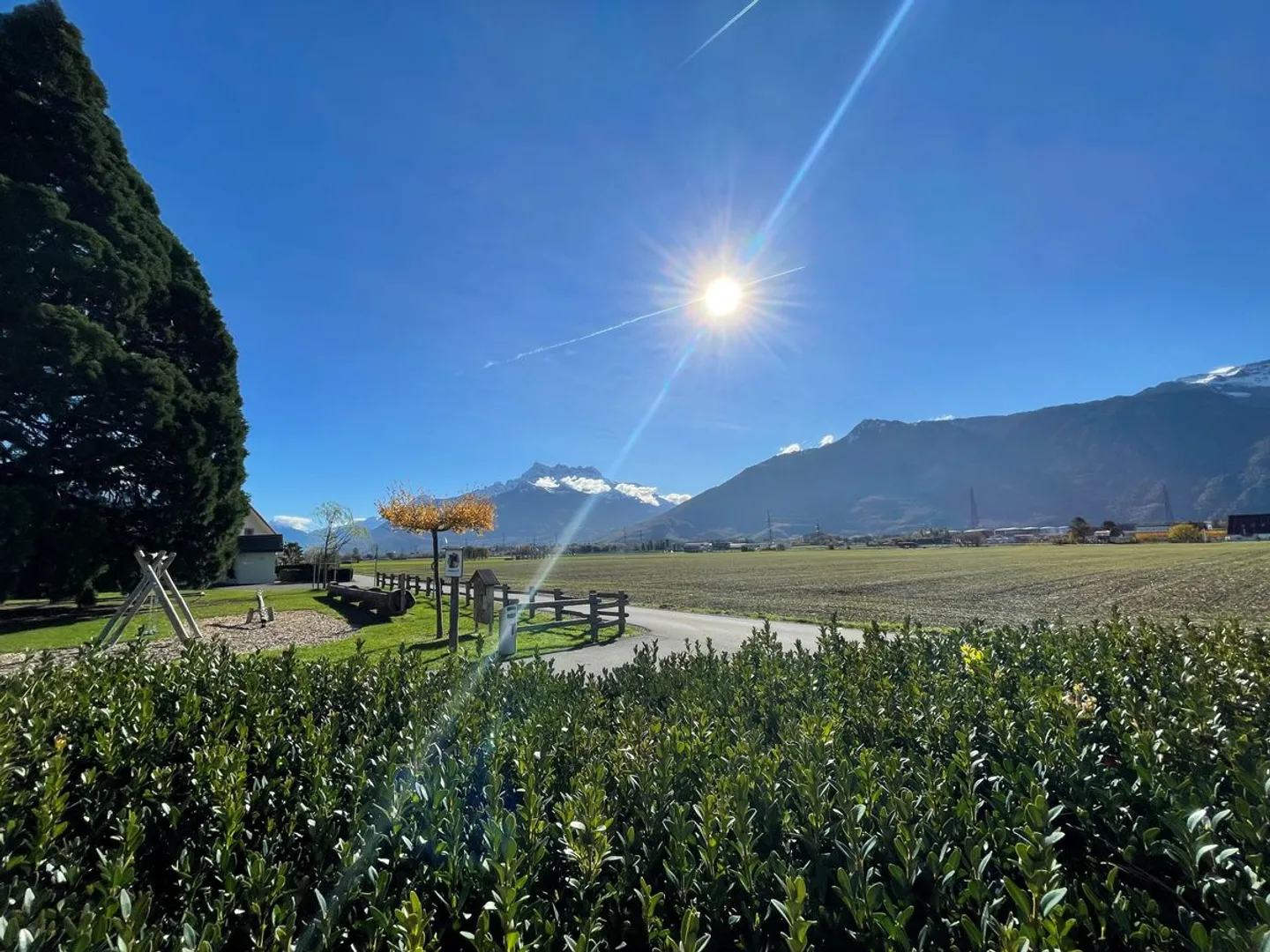 Bella villa individuale con 5,5 camere e una vista molto bella in una zona residenziale tranquilla - Foto 7 di 13