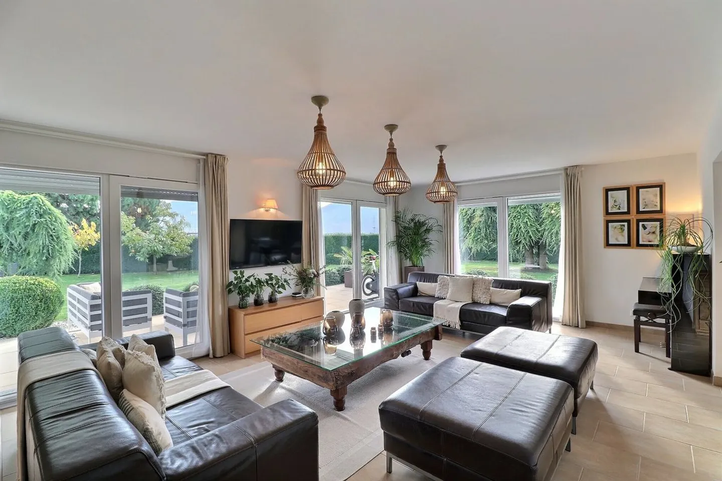 Bella villa individuale con 5,5 camere e una vista molto bella in una zona residenziale tranquilla - Foto 10 di 13
