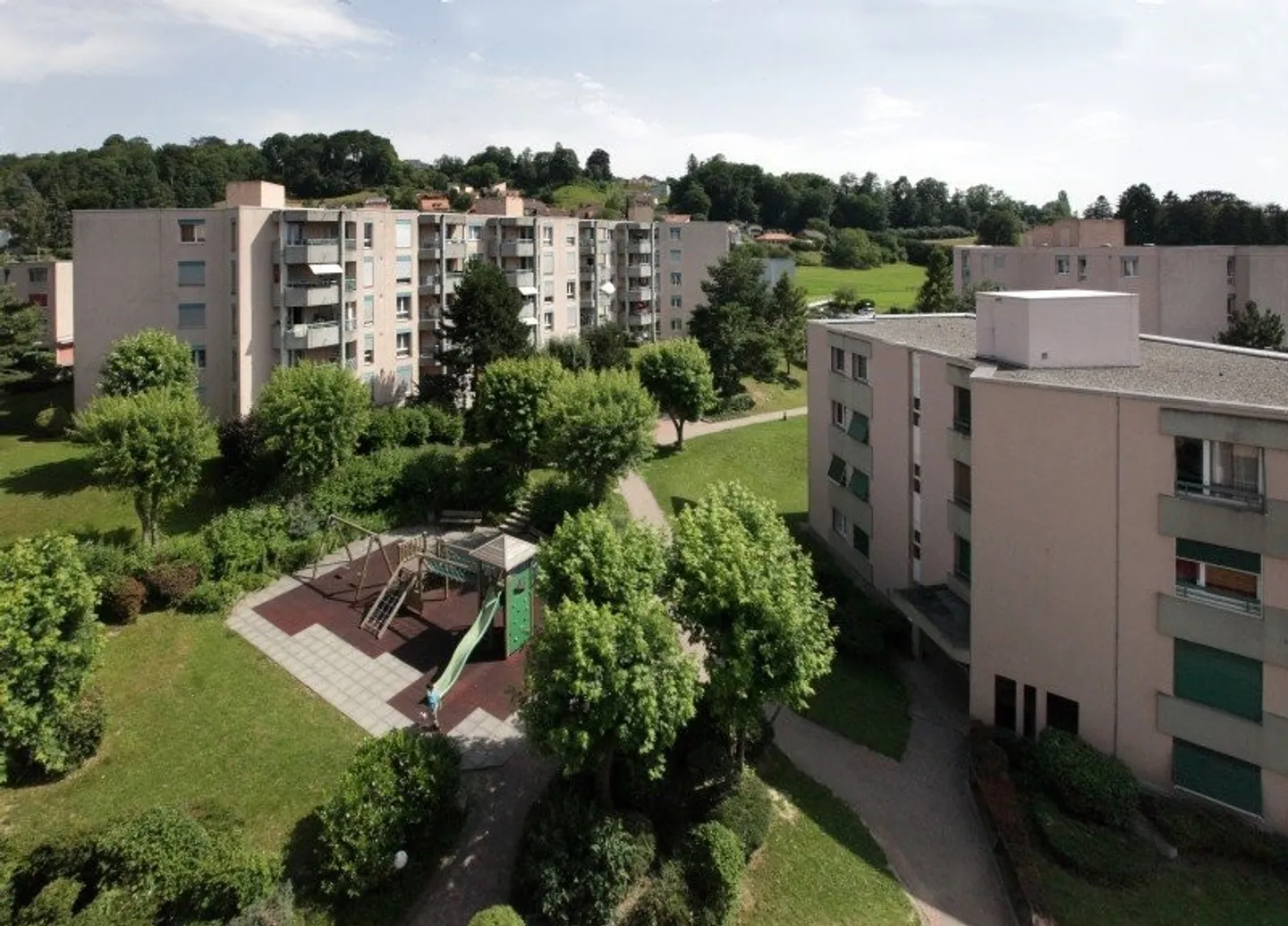 Brauchen Sie einen Platz für Ihr Fahrzeug? - Foto 1 von 2