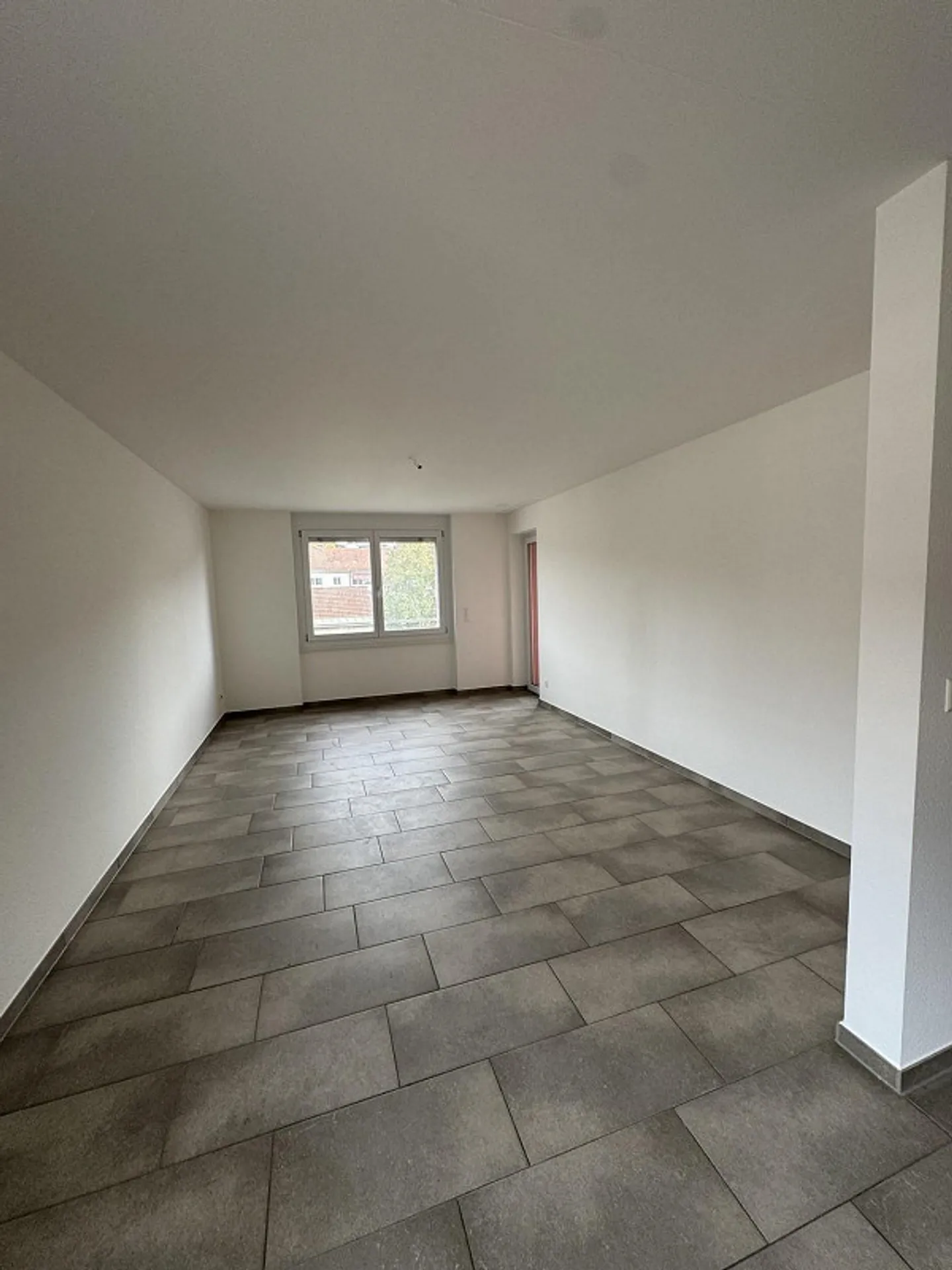 Charmante Wohnung in Binningen - Foto 3 von 9