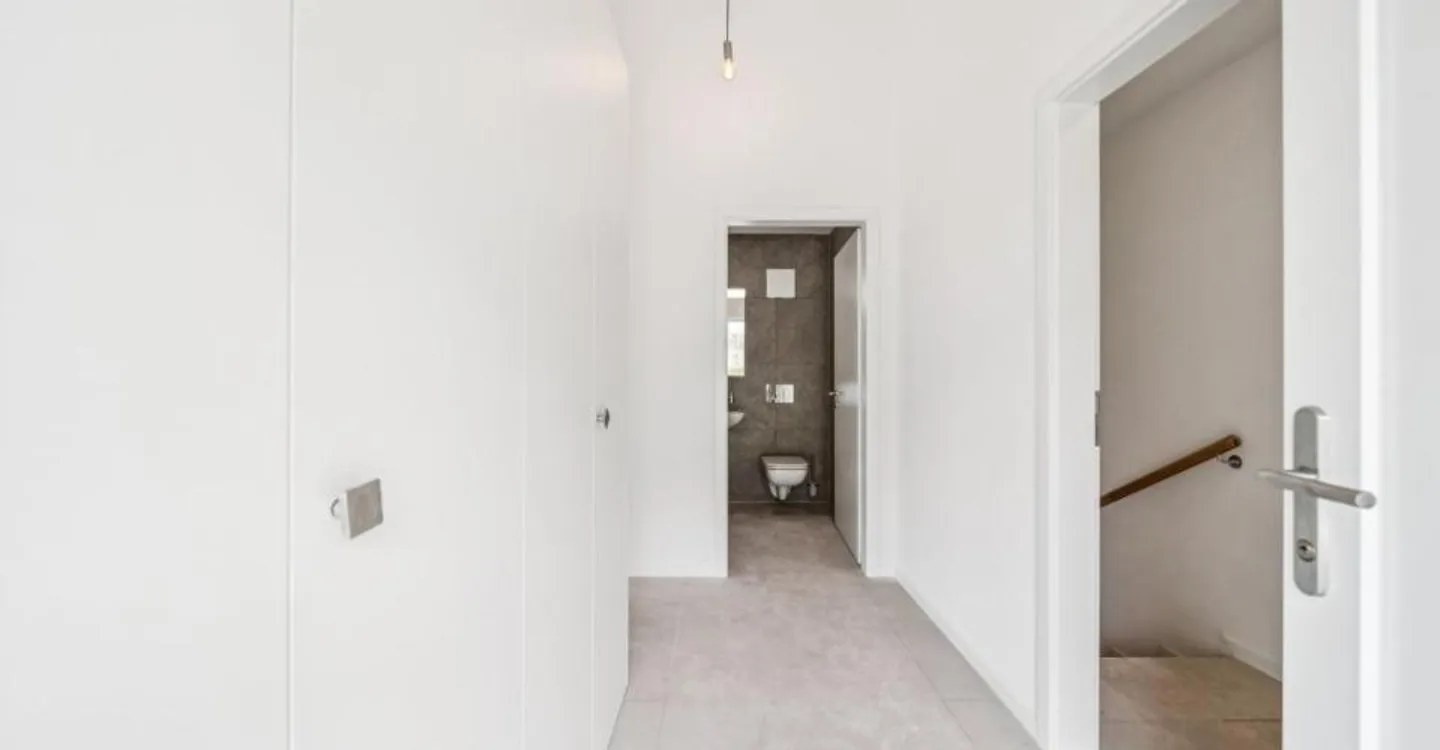 Haus mit 2 vollständig renovierten Wohnungen! - Foto 2 von 11