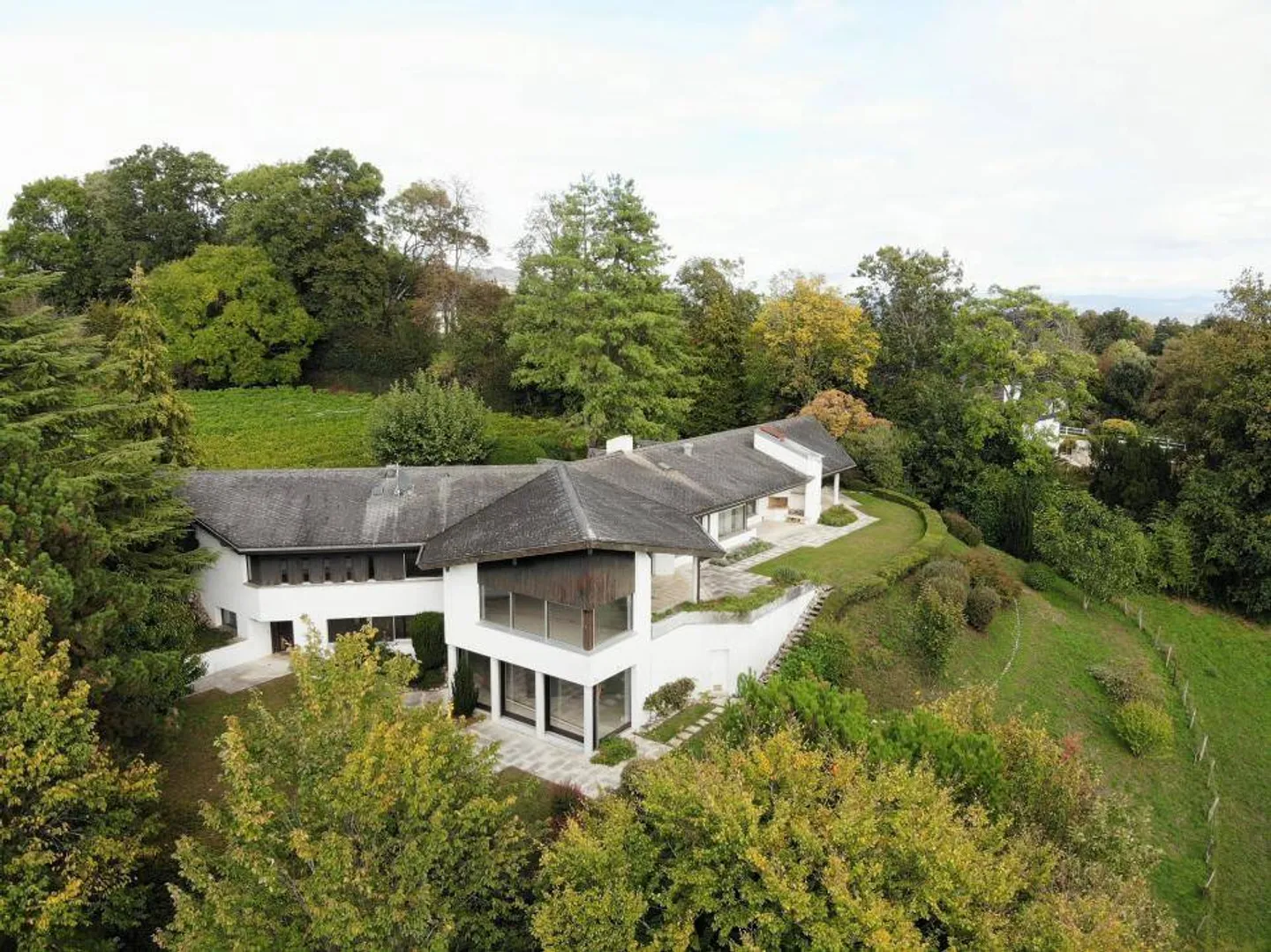 Individuelle Villa mit 10 Zimmern in Dully - Foto 2 von 13