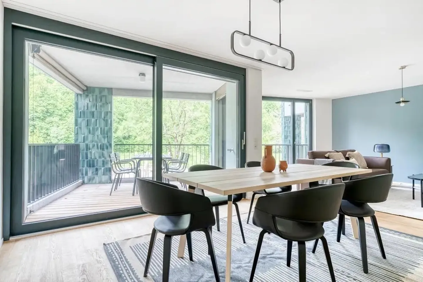 Appartamento moderno di 4,5 stanze vicino alla bella Sihl nel distretto 2! - Foto 1 di 14