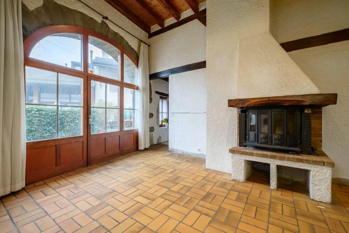 Haus zu renovieren mit großem Grundstück - Foto 4 von 9