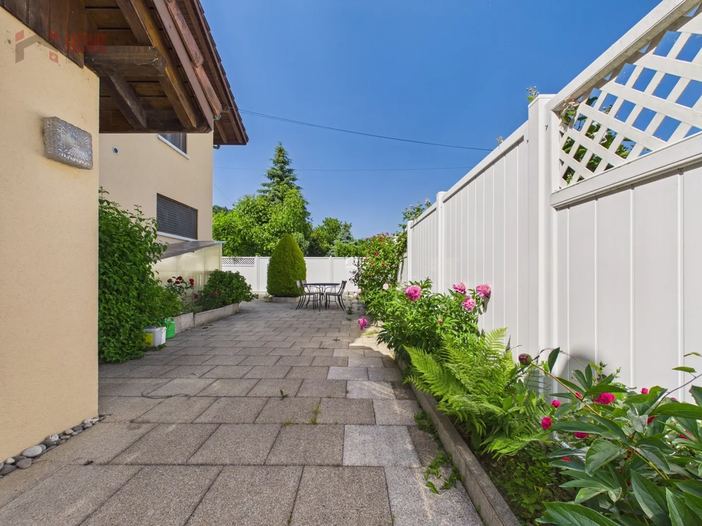 Duplex family house with a separate apartment & garden in Niedergösgen - Photo 16 of 17