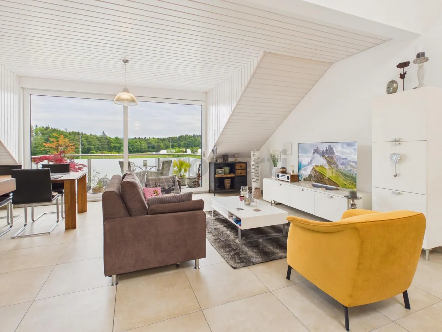 Modern 3.5-room penthouse apartment with balcony, Kallnach - Photo 1 of 13