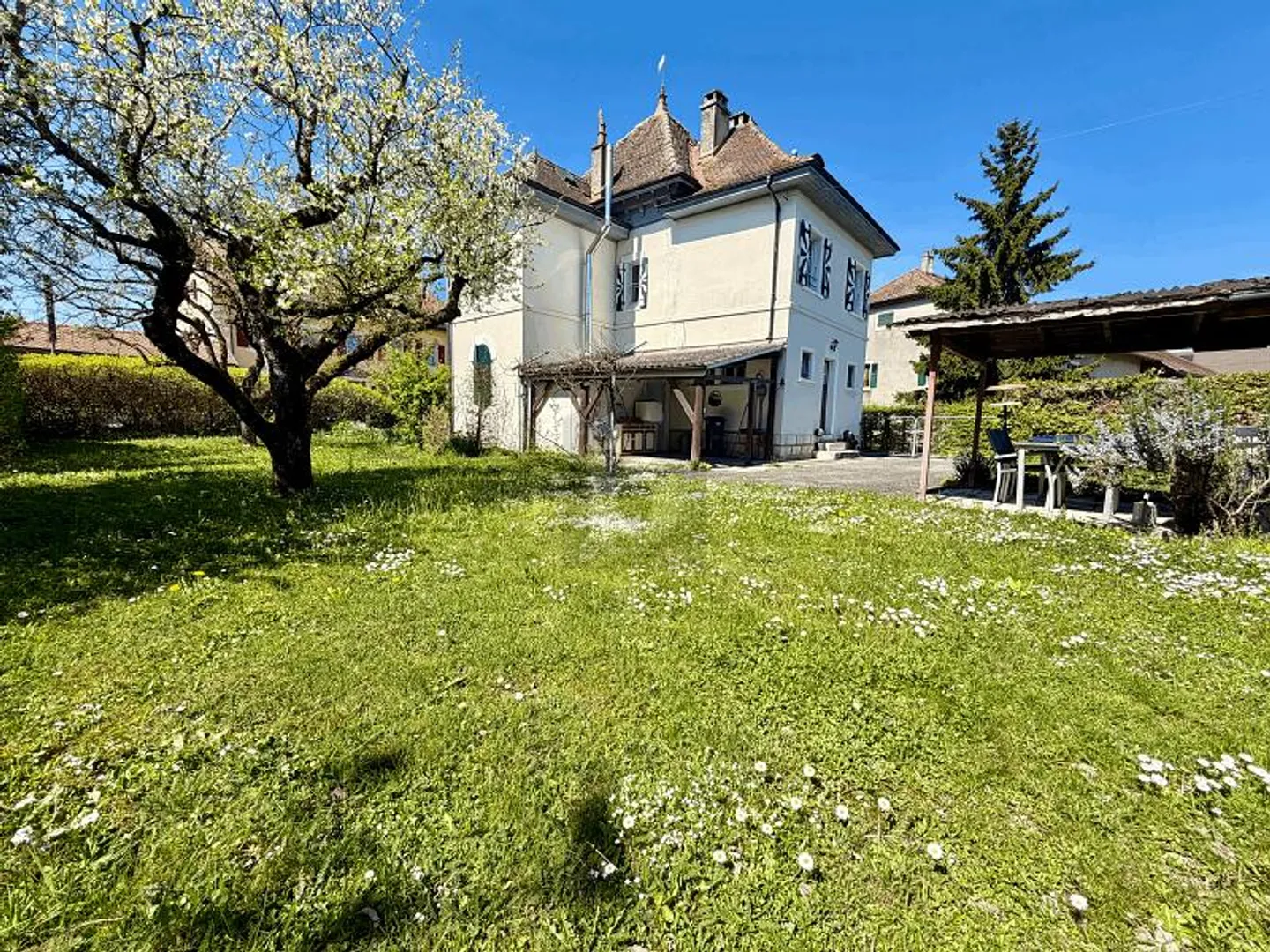 Maison Rénovée Charmante - Photo 2 sur 6
