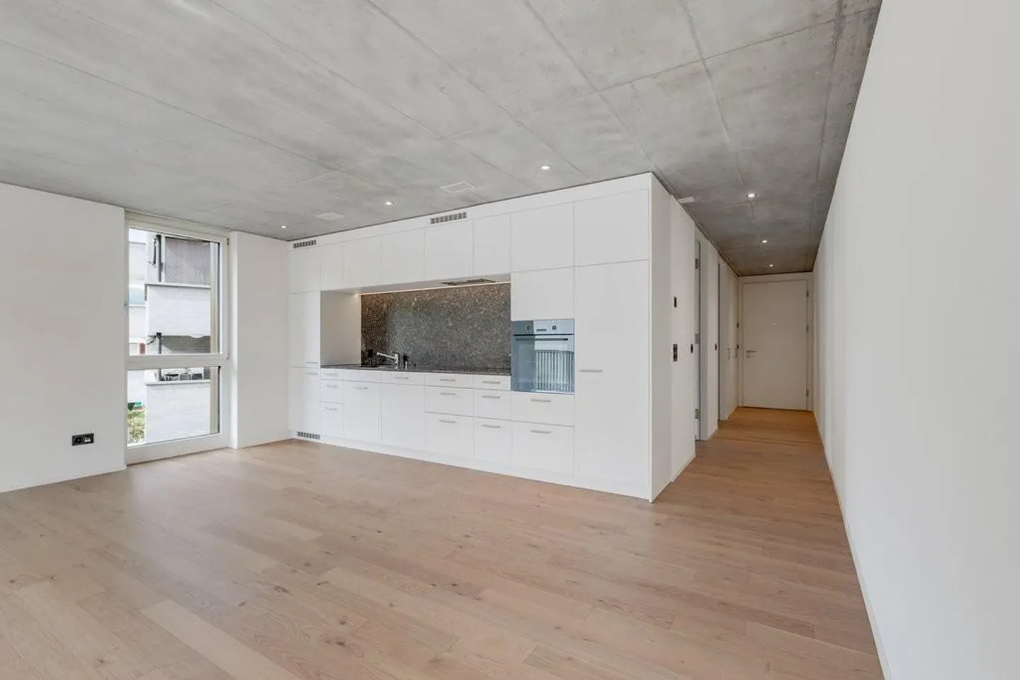 Attractive 3.5 room apartment in the center - Photo 4 of 8