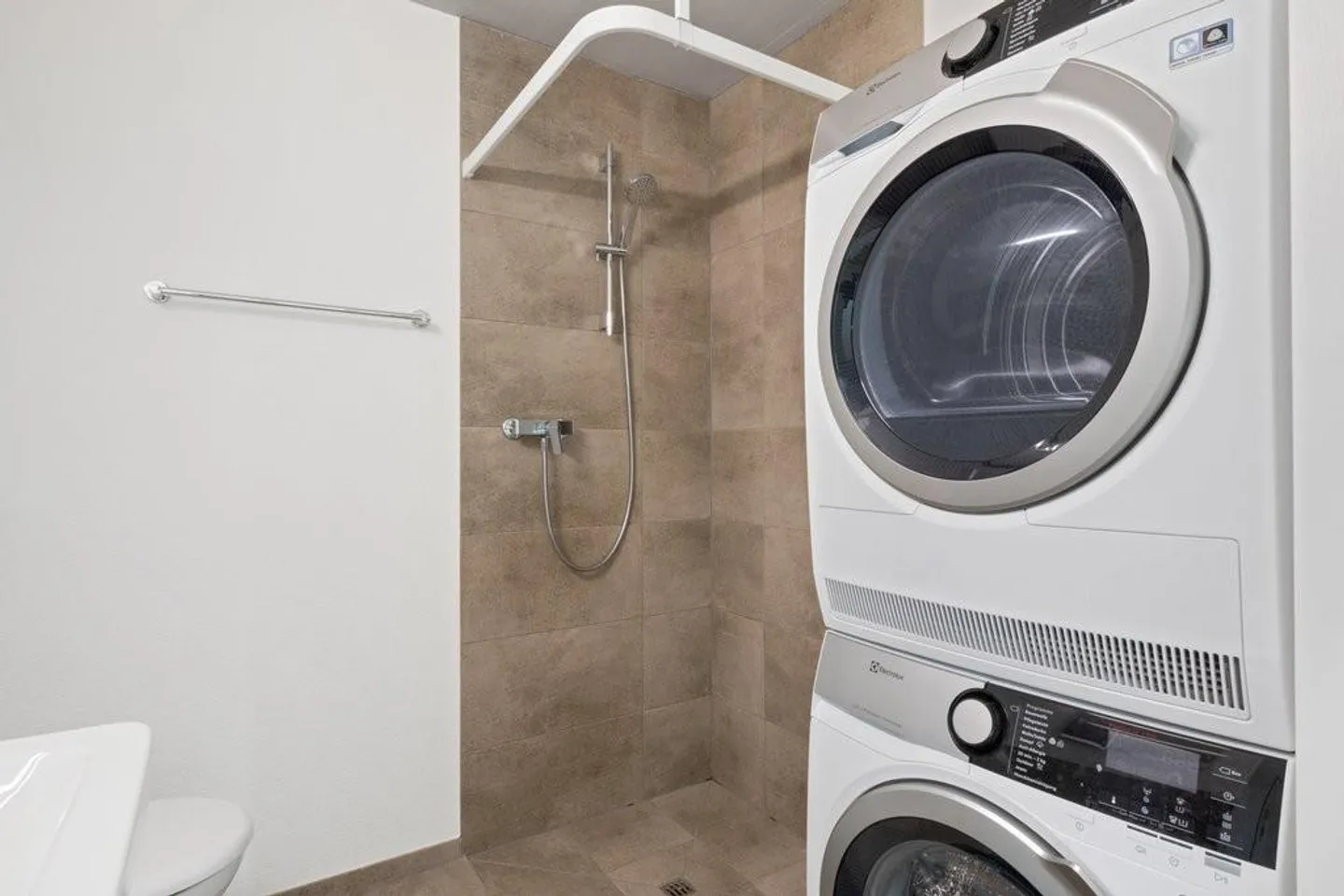 Attractive 3.5 room apartment in the center - Photo 7 of 8