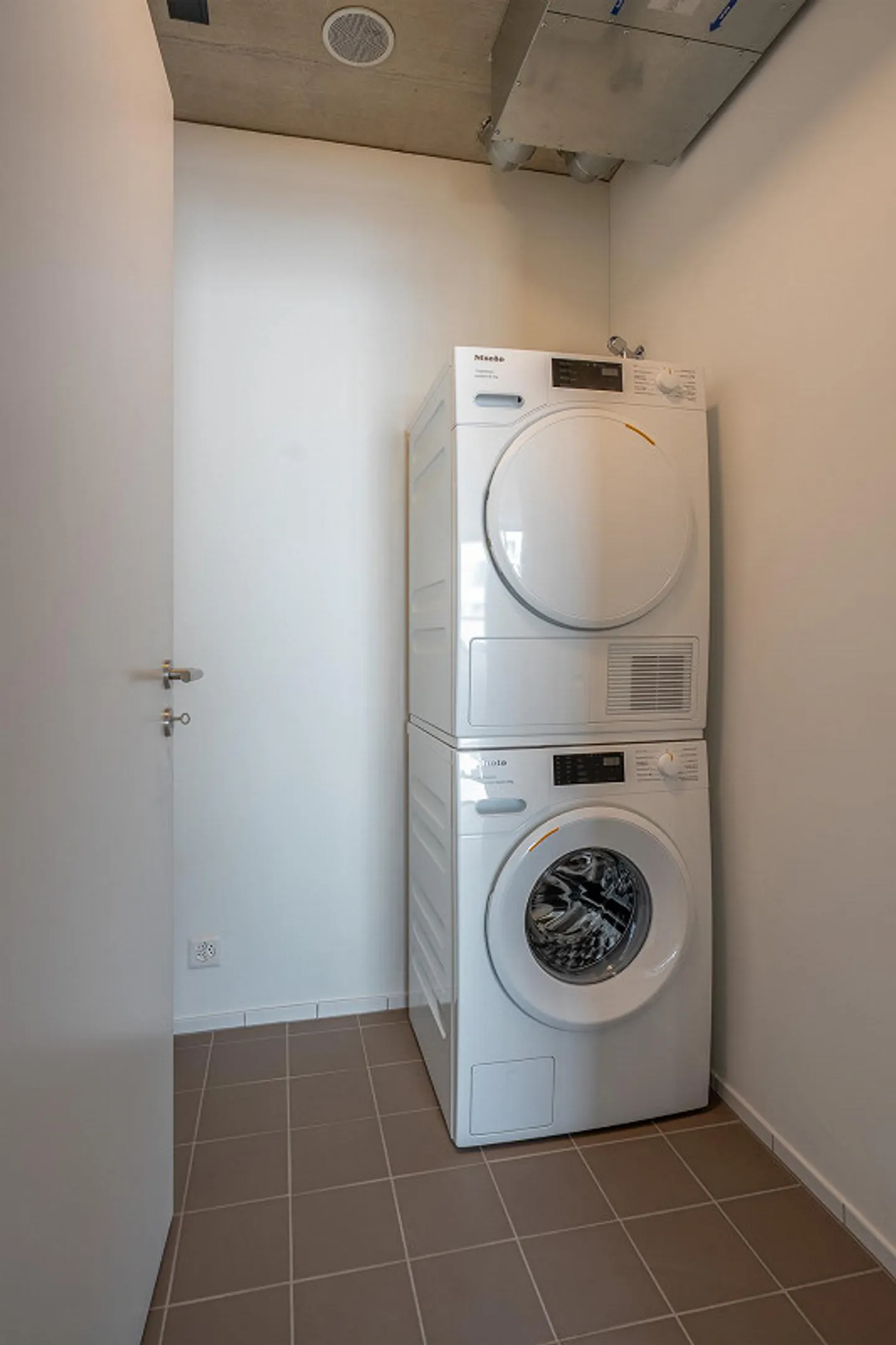 Moderne 3.5-Zimmer-Neubau-Wohnung in Rudolfstetten - Foto 6 von 6