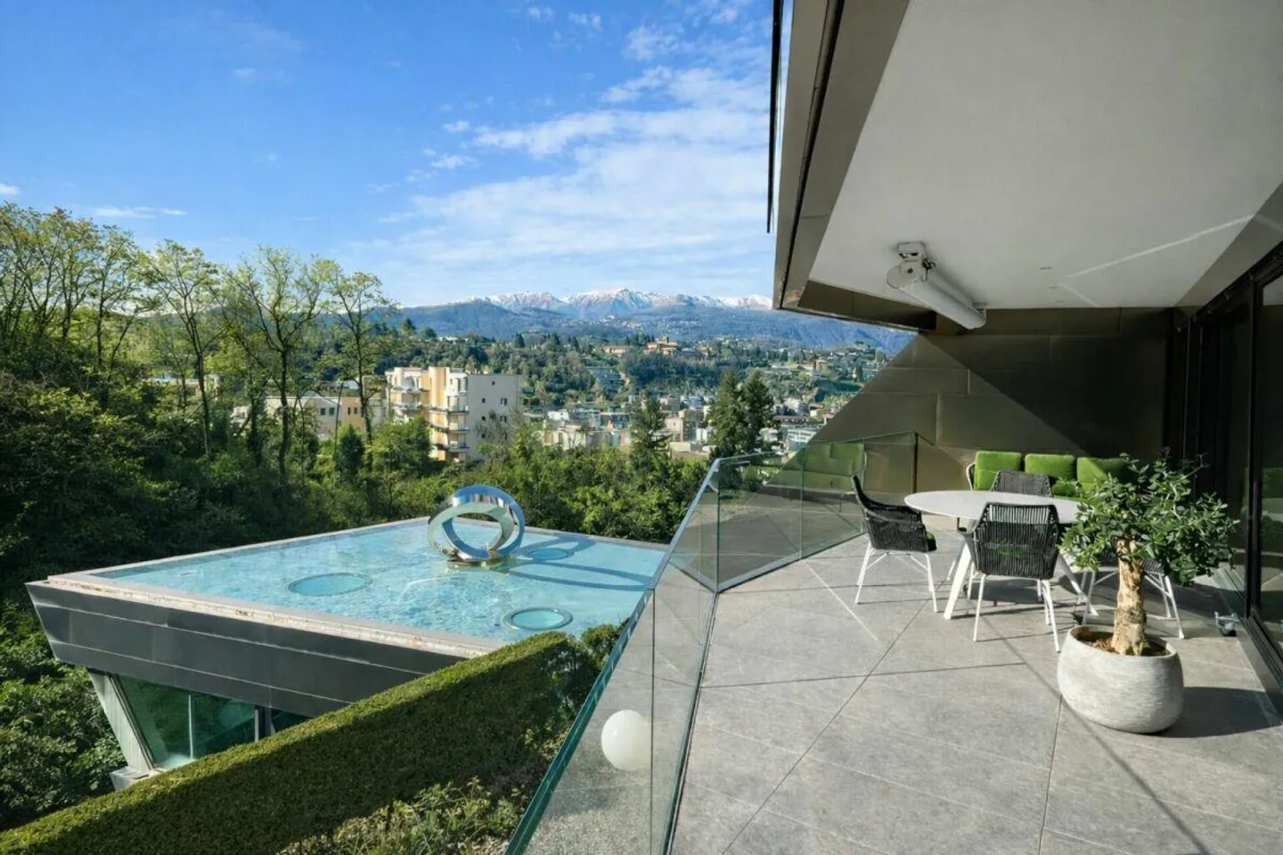 Appartement moderne à Paradiso avec piscine, salle de sport et vue merveilleuse - Photo 10 sur 23