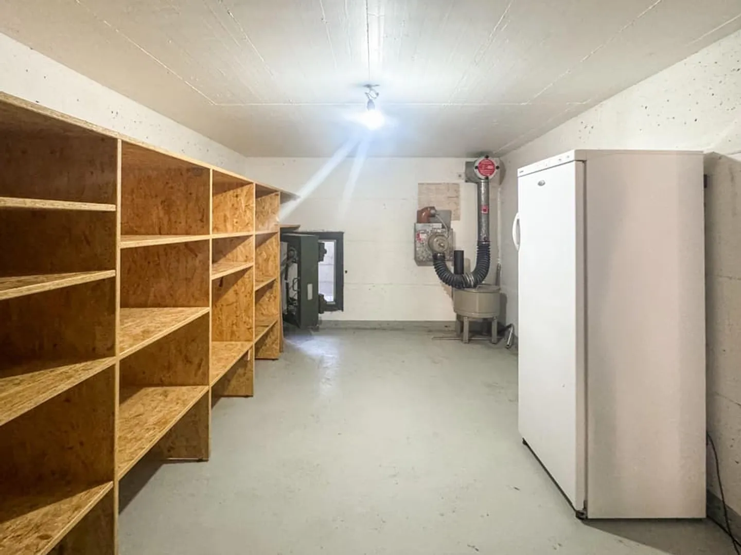 6.5-room house in Plan-Conthey - Bright, European style, quiet neighborhood - Photo 9 of 10