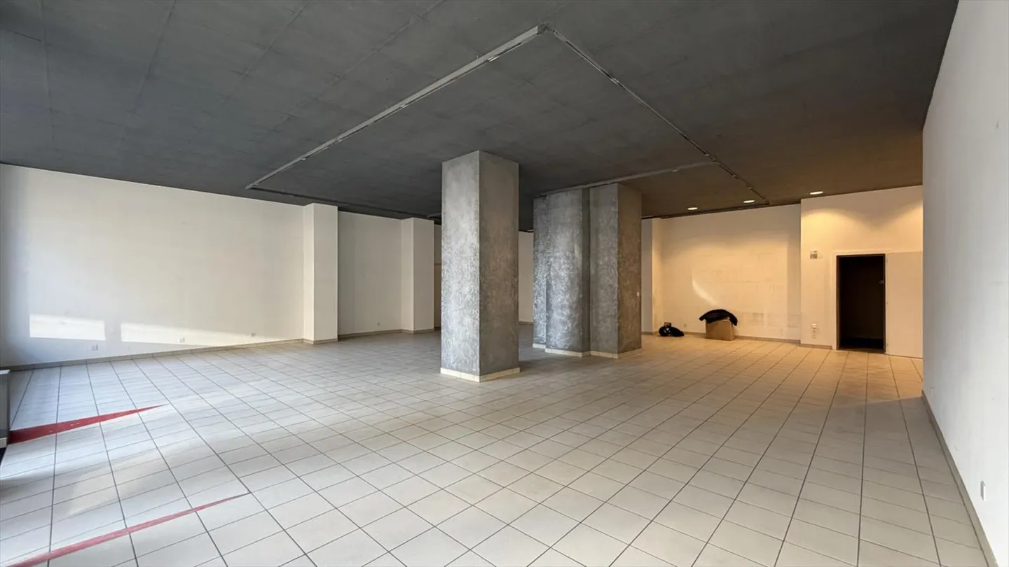 Negozio in affitto - Foto 1 di 5