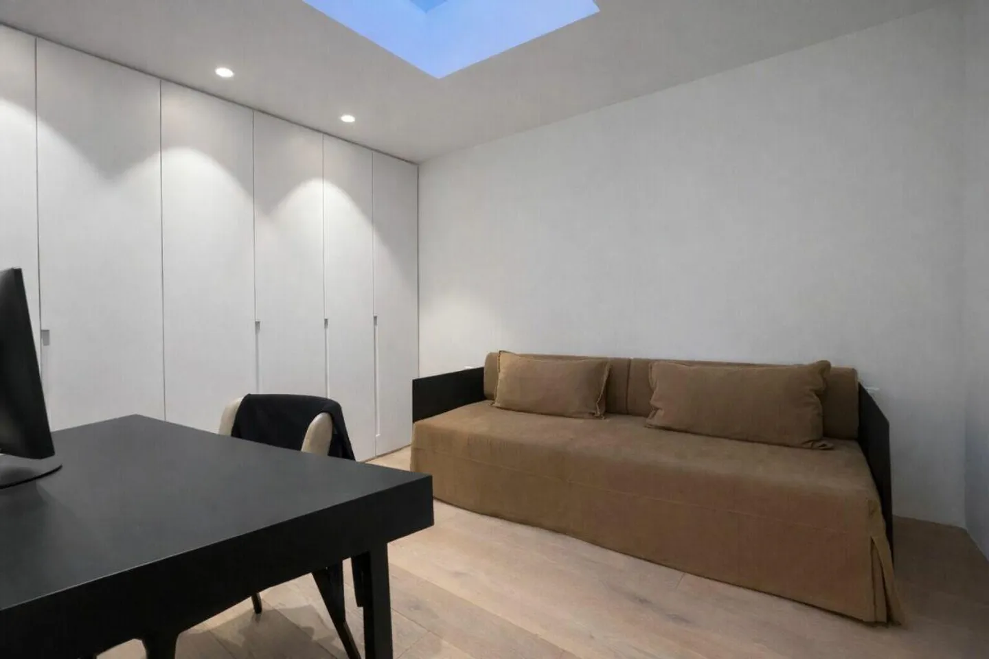 Appartement moderne à Paradiso avec piscine, salle de sport et vue merveilleuse - Photo 16 sur 23