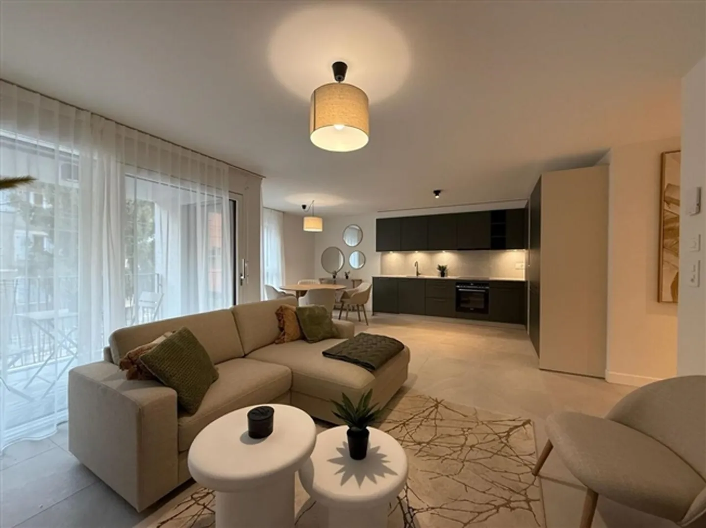 Un appartamento luminoso con comfort moderni - Foto 1 di 9