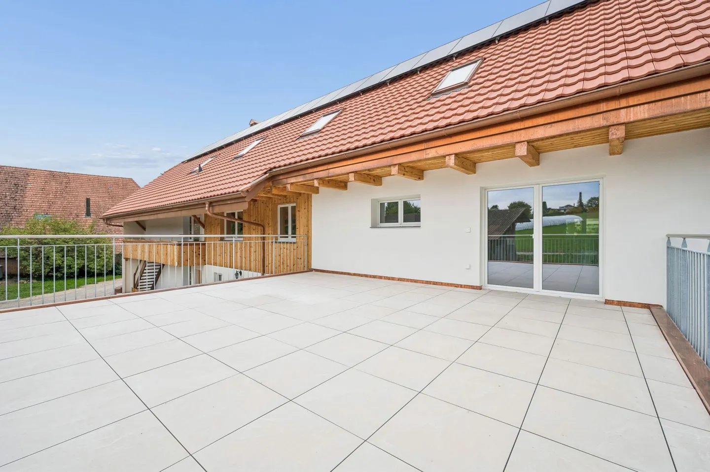 4.5-room apartment with large sun terrace - Photo 4 of 13