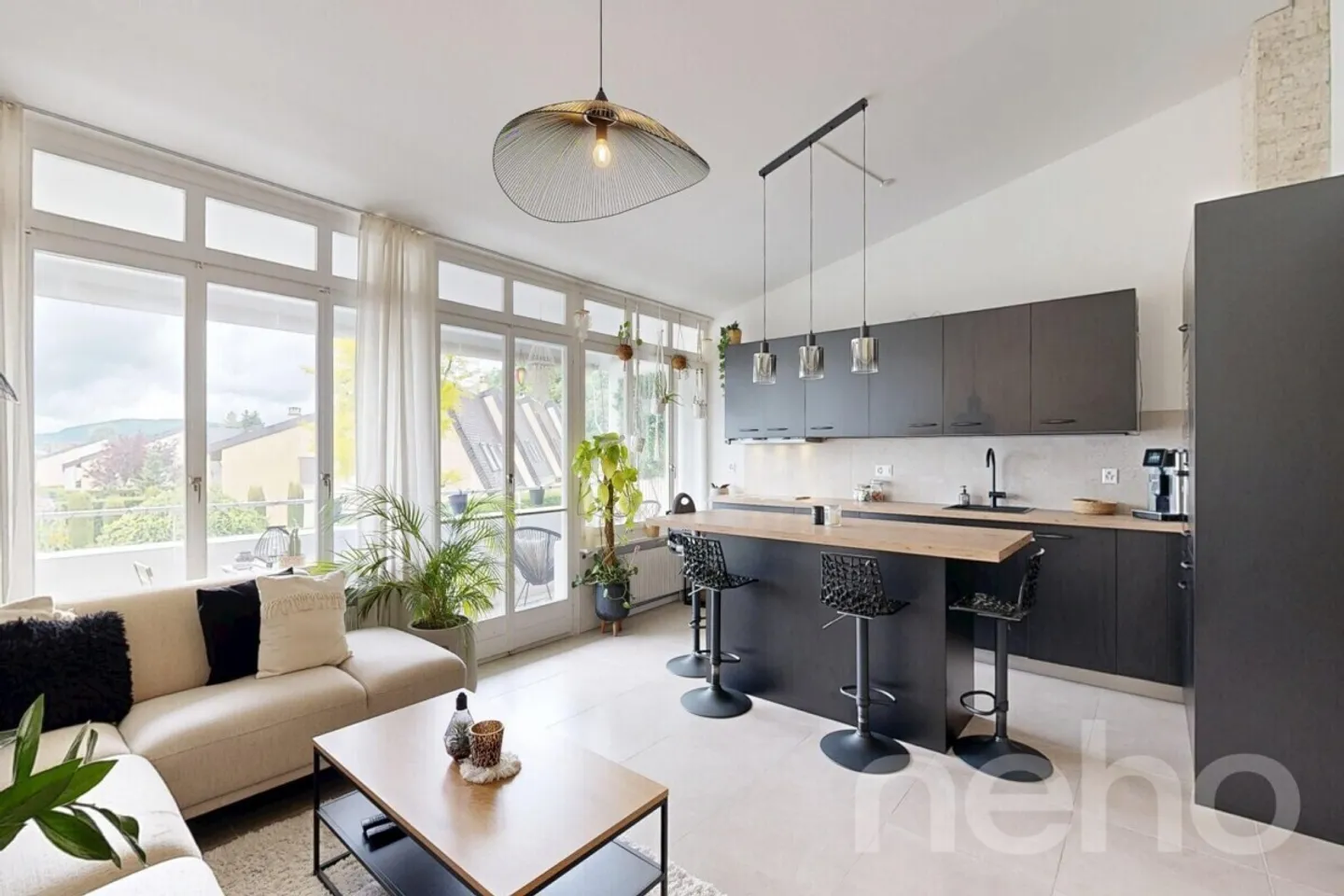 Wunderschöne Penthouse-Wohnung mit 3,5 Zimmern, vollständig renoviert in Borex - Foto 3 von 11
