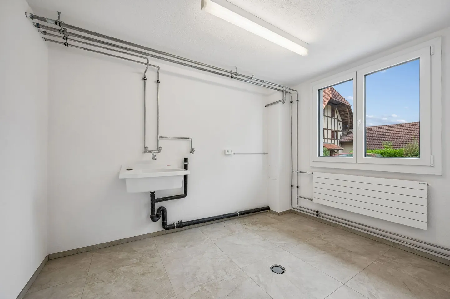 4.5-room apartment with large sun terrace - Photo 11 of 13