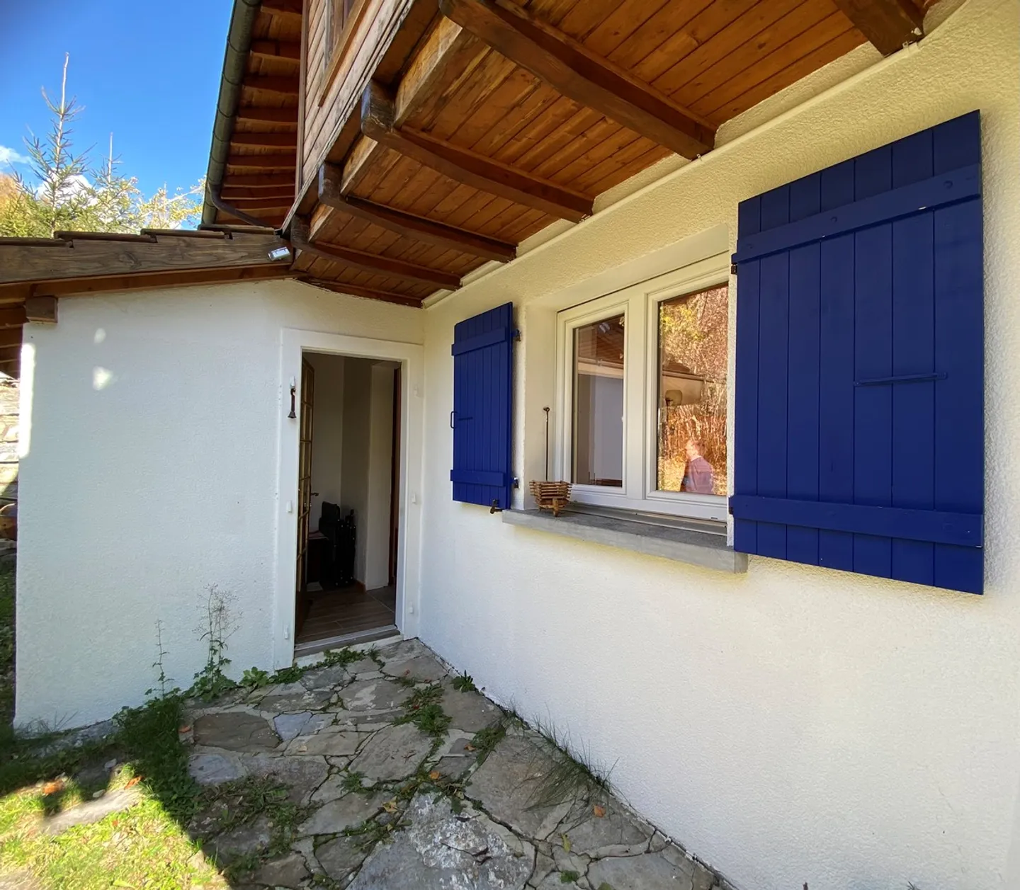 Superb Chalet in Ovronnaz - Photo 2 of 21