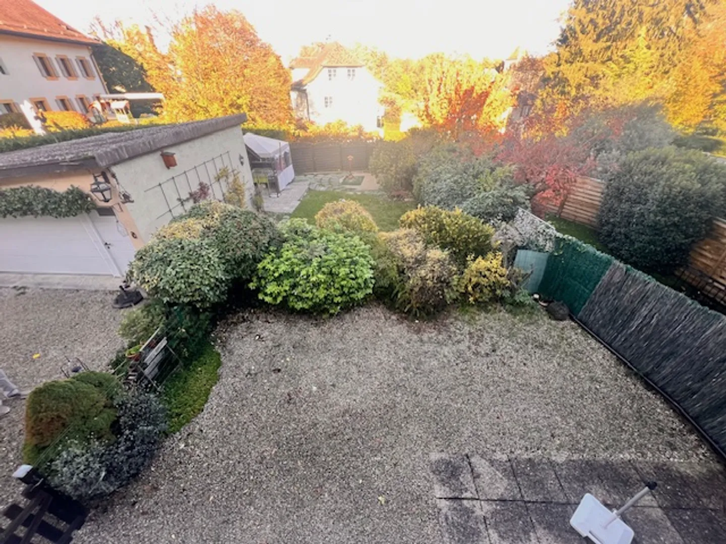 Großes Dorfhaus im Zentrum von Prangins mit 3 unabhängigen Wohnungen - Foto 6 von 37