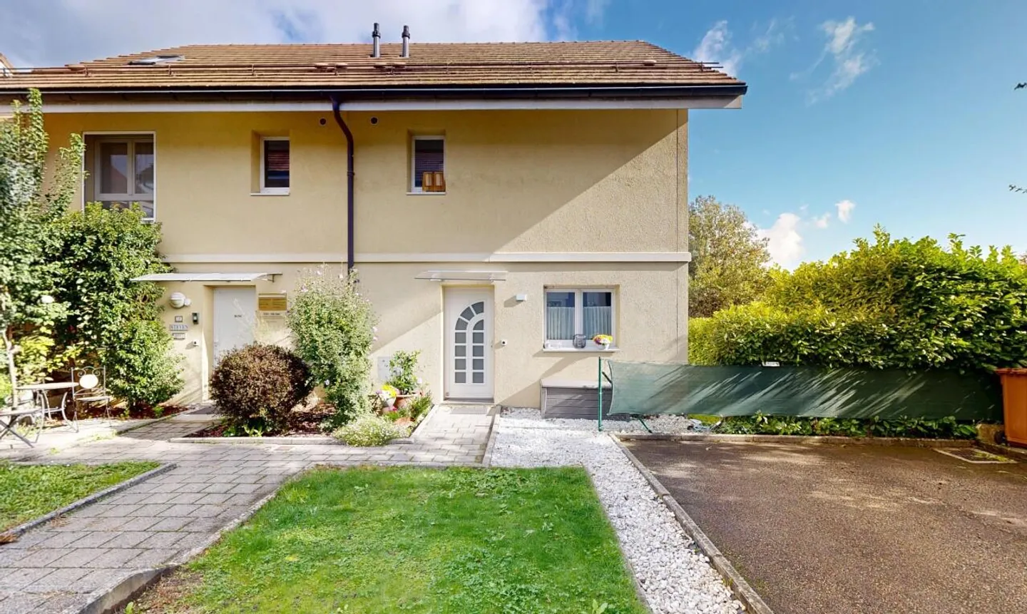 Terraced house in the center of the village with a view of the forest - Photo 1 of 11