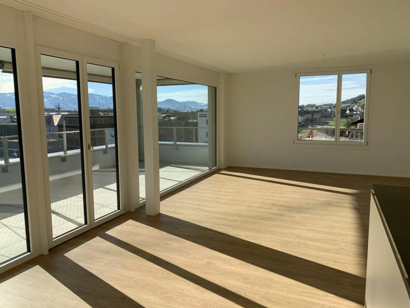 Appartamento nuovo di 5,5 stanze con ampia superficie abitabile (2° piano) - Foto 3 di 8