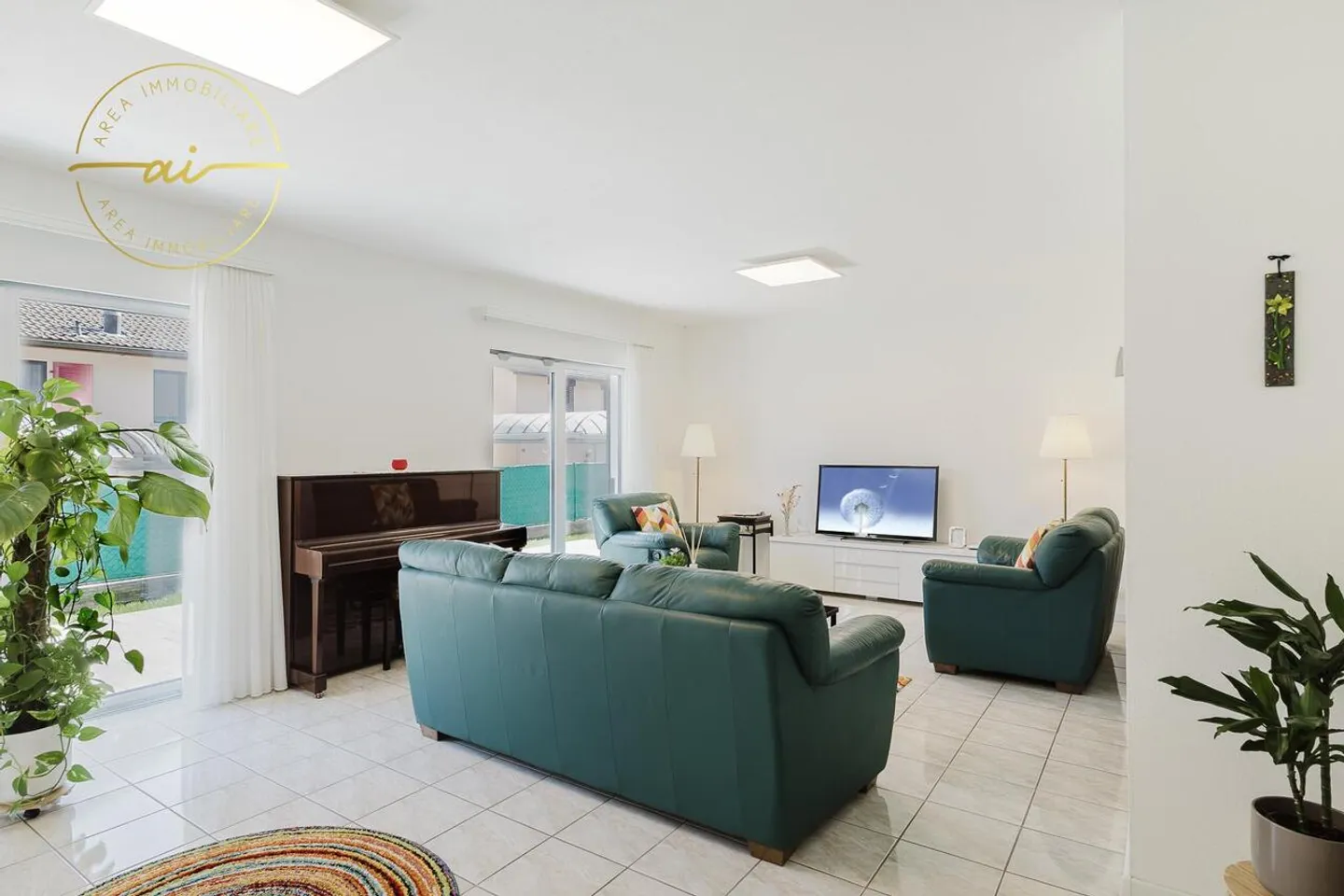 SPAZIOSA CASA INDIPENDENTE DI 5.5 LOCALI CON GRANDE GIARDINO - Foto 3 di 13