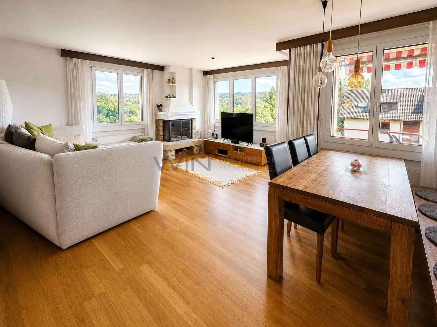 Geräumiges Familienhaus mit Aussicht - Foto 1 von 9