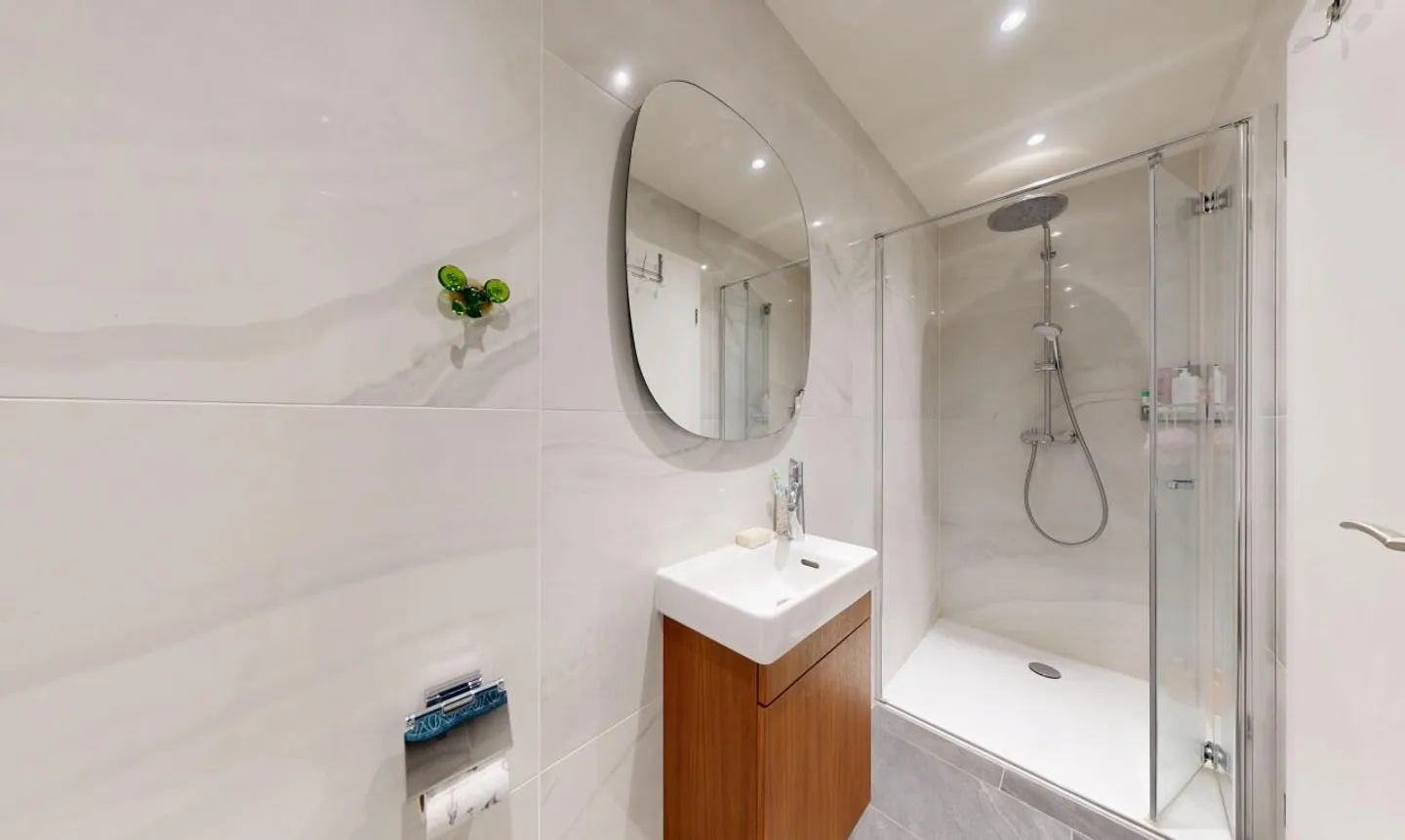 Terraced house in the center of the village with a view of the forest - Photo 8 of 11