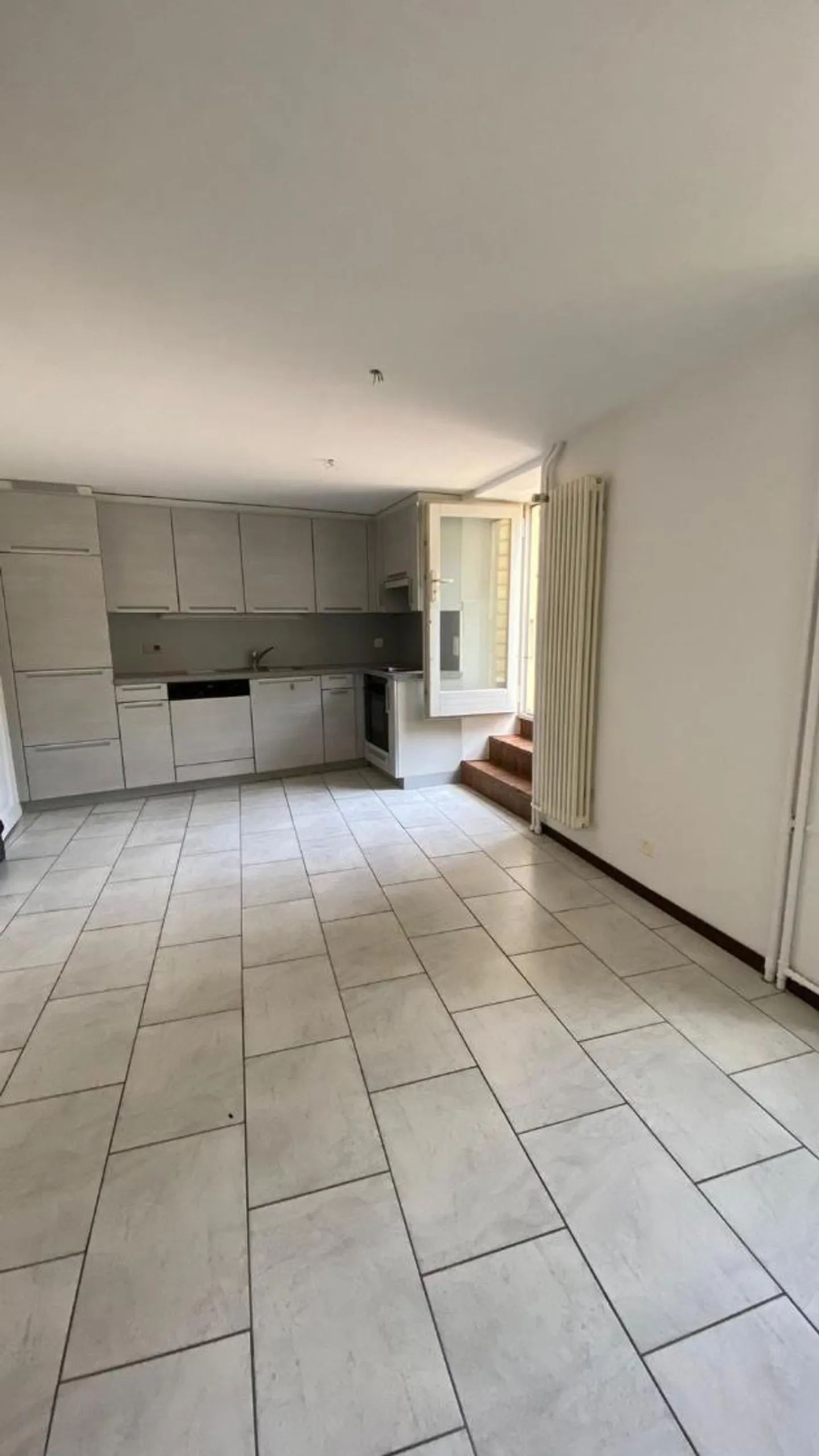 2-room apartment on the 1st floor - Photo 8 of 10