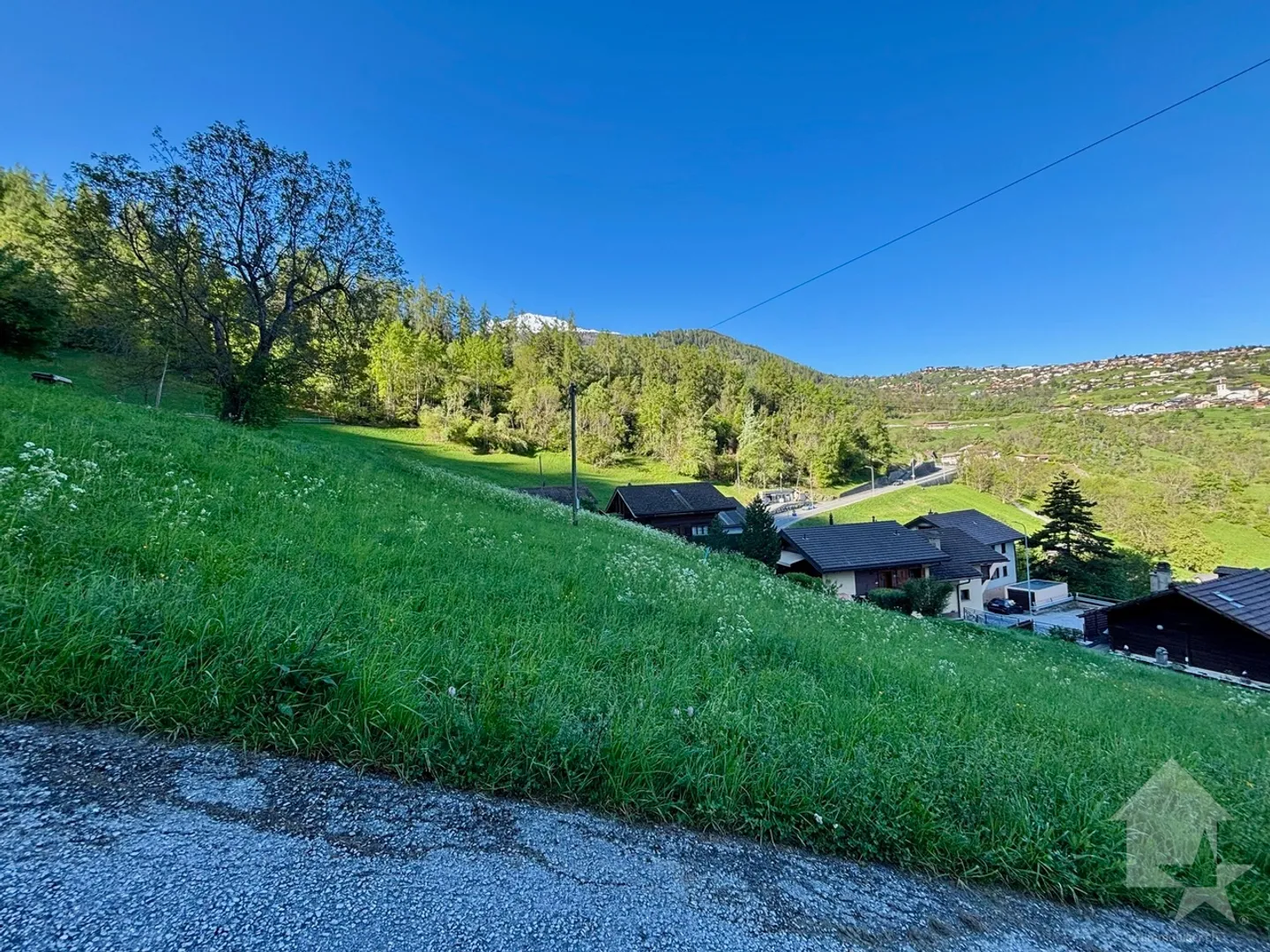 Land in residential area - Photo 3 of 4