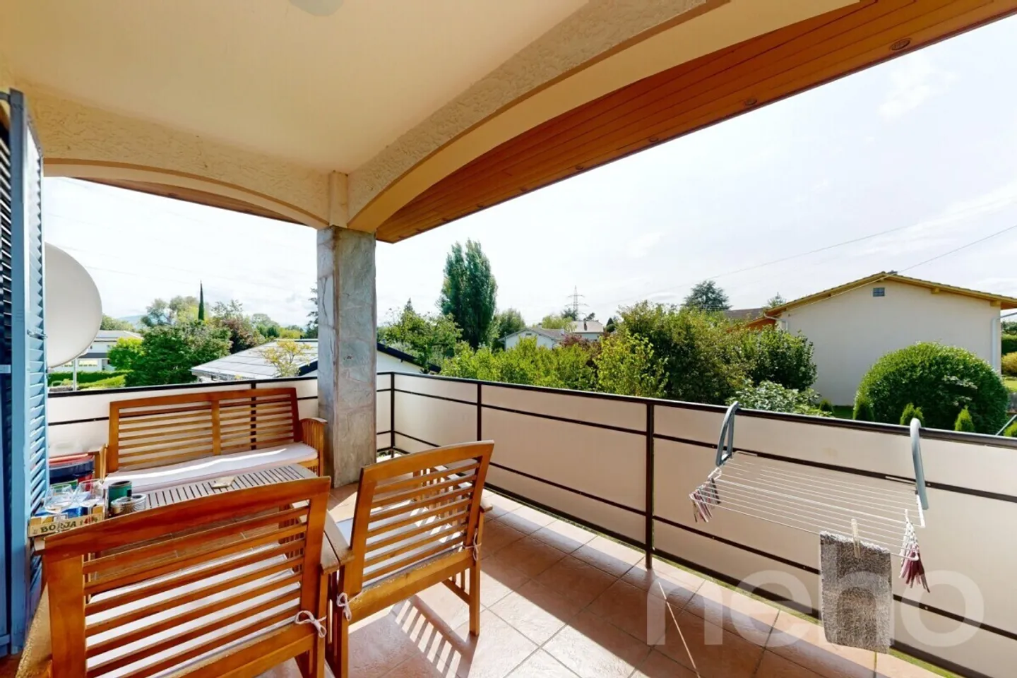 Casa divisa in 2 unità con grande giardino e posizione privilegiata - Foto 9 di 12