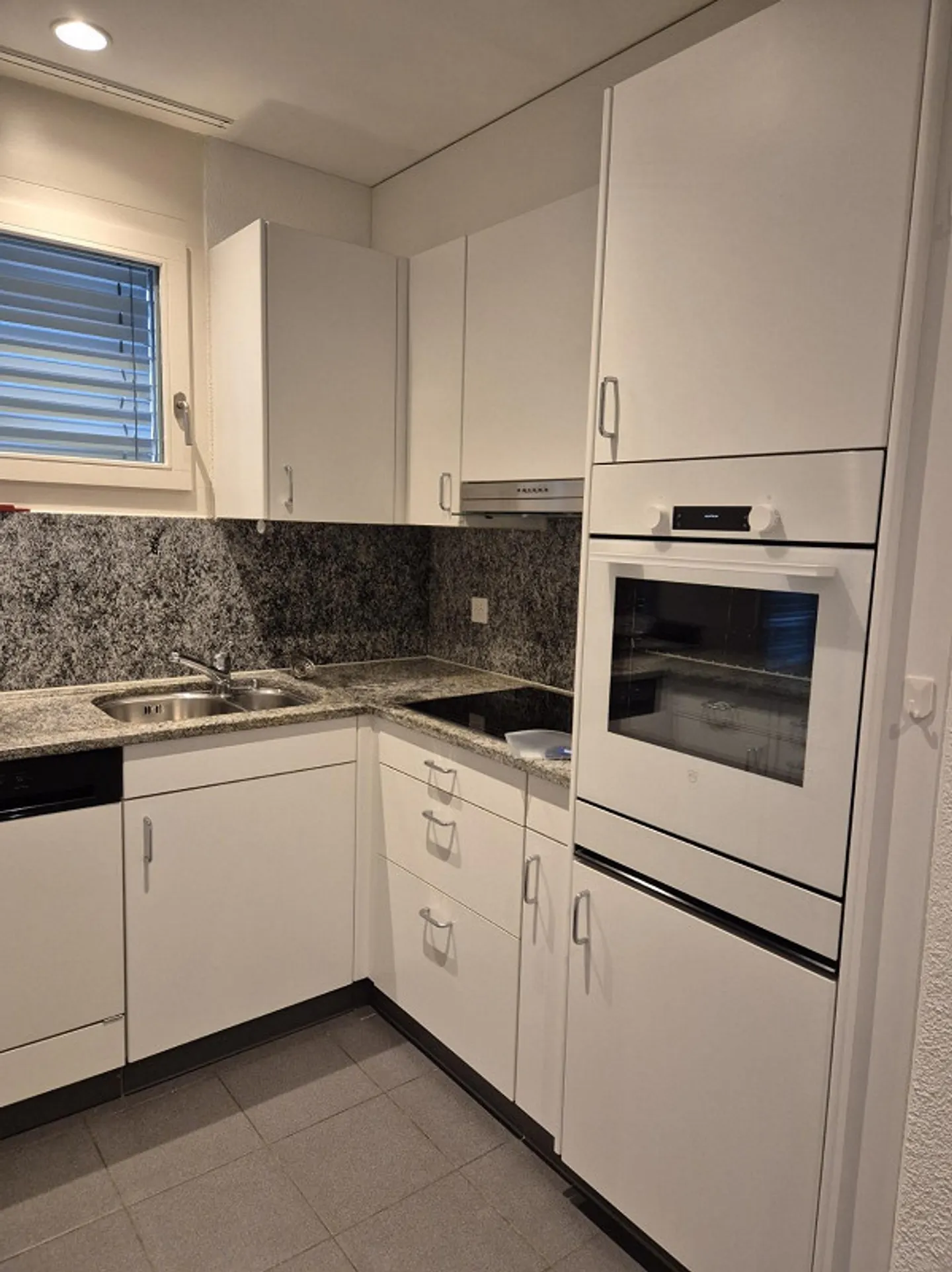 3.5 Room Apartment Central with Large Patio - Photo 5 of 12
