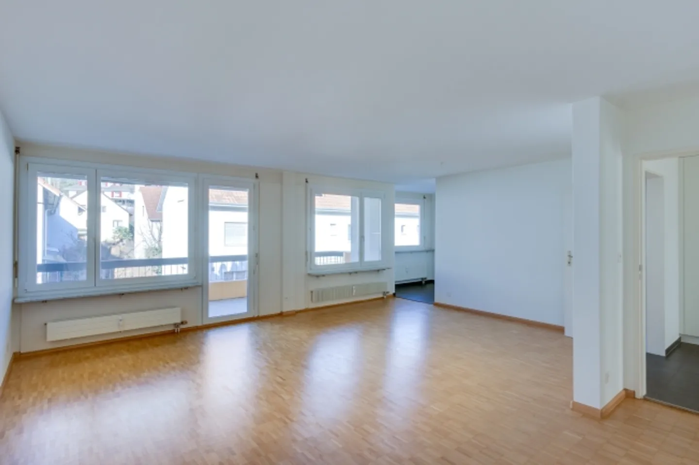 Modern living in a quiet location - Photo 3 of 10